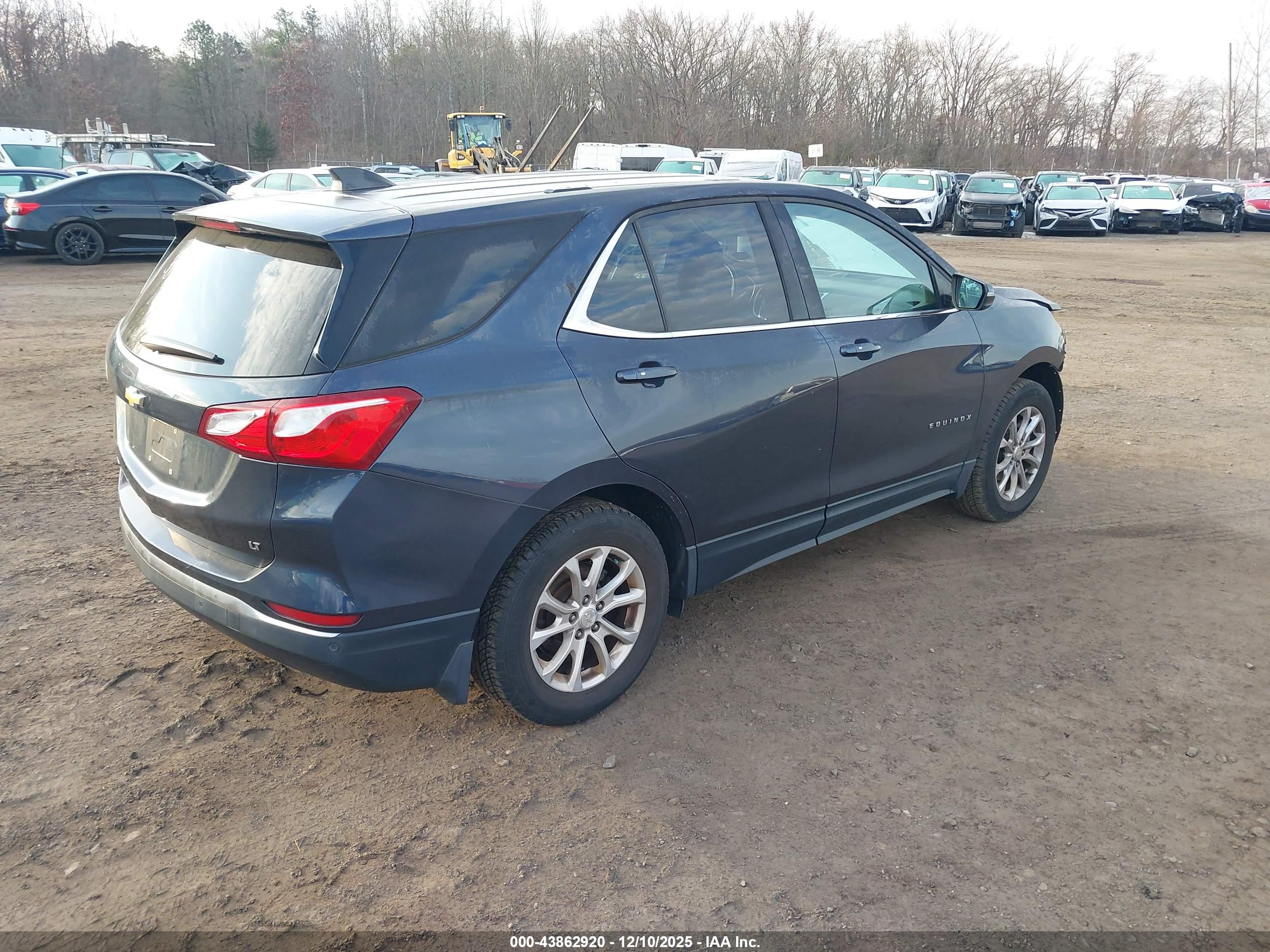 CHEVROLET EQUINOX image 4