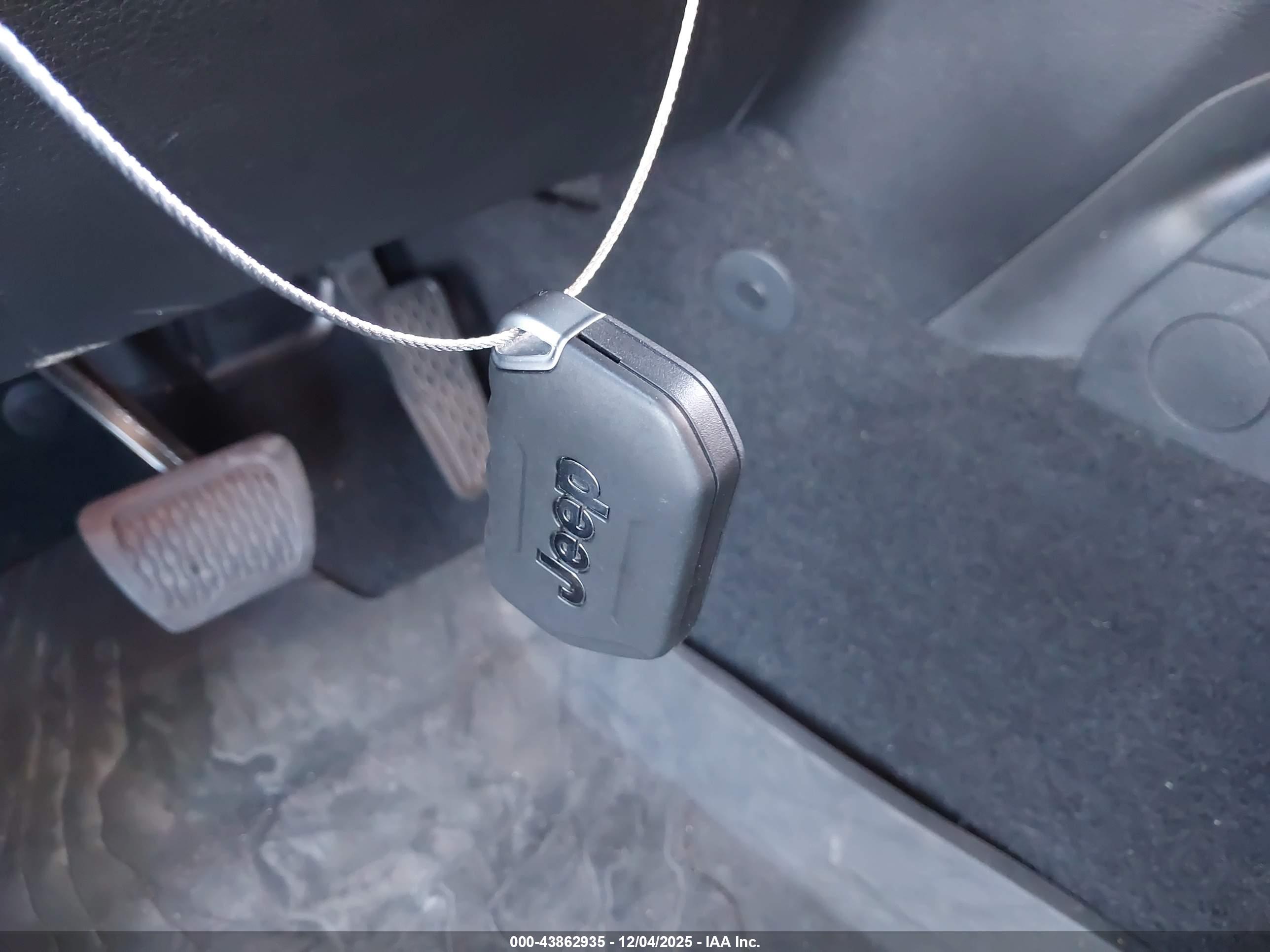 JEEP WRANGLER image 11