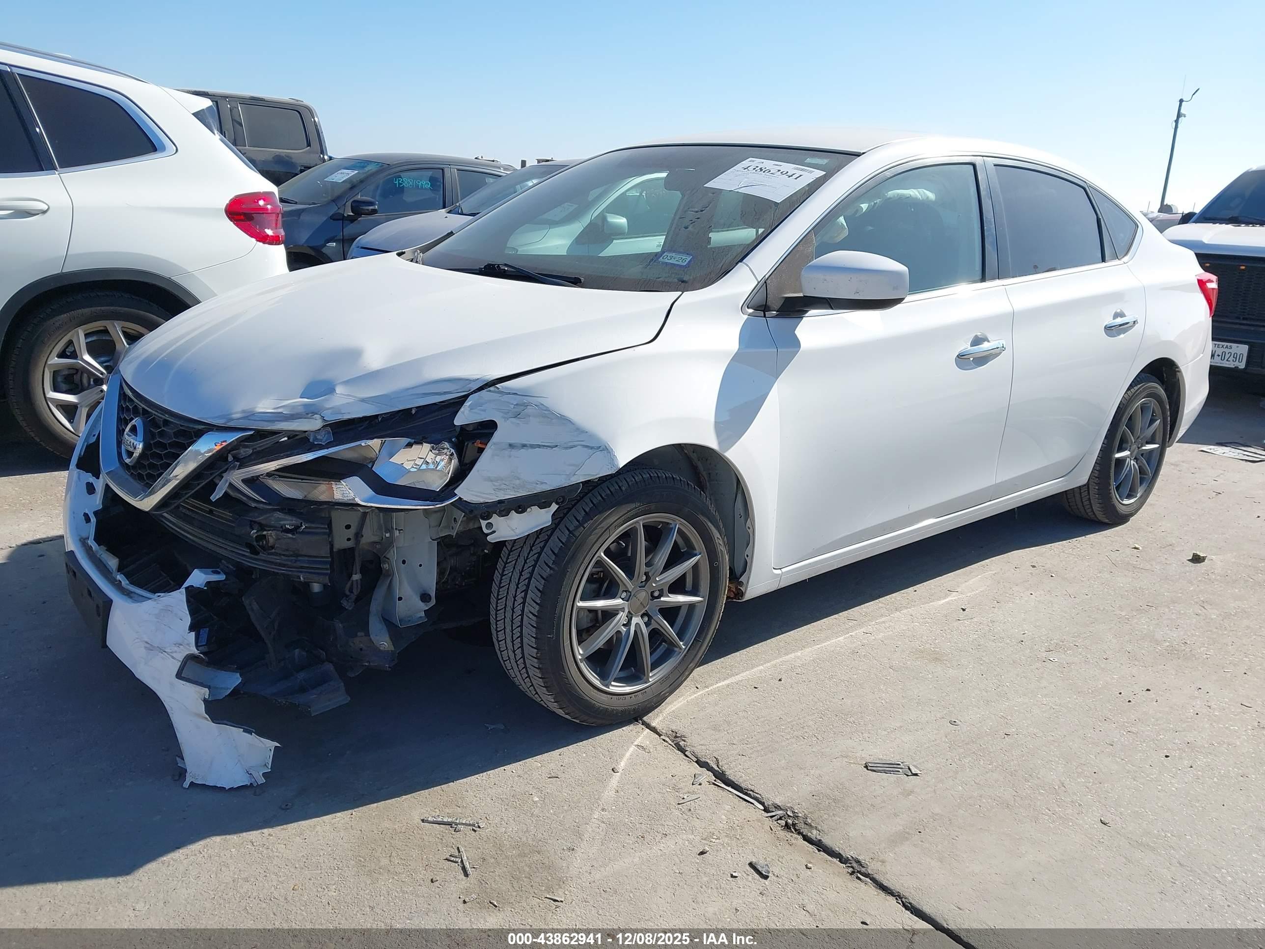 NISSAN SENTRA image 2