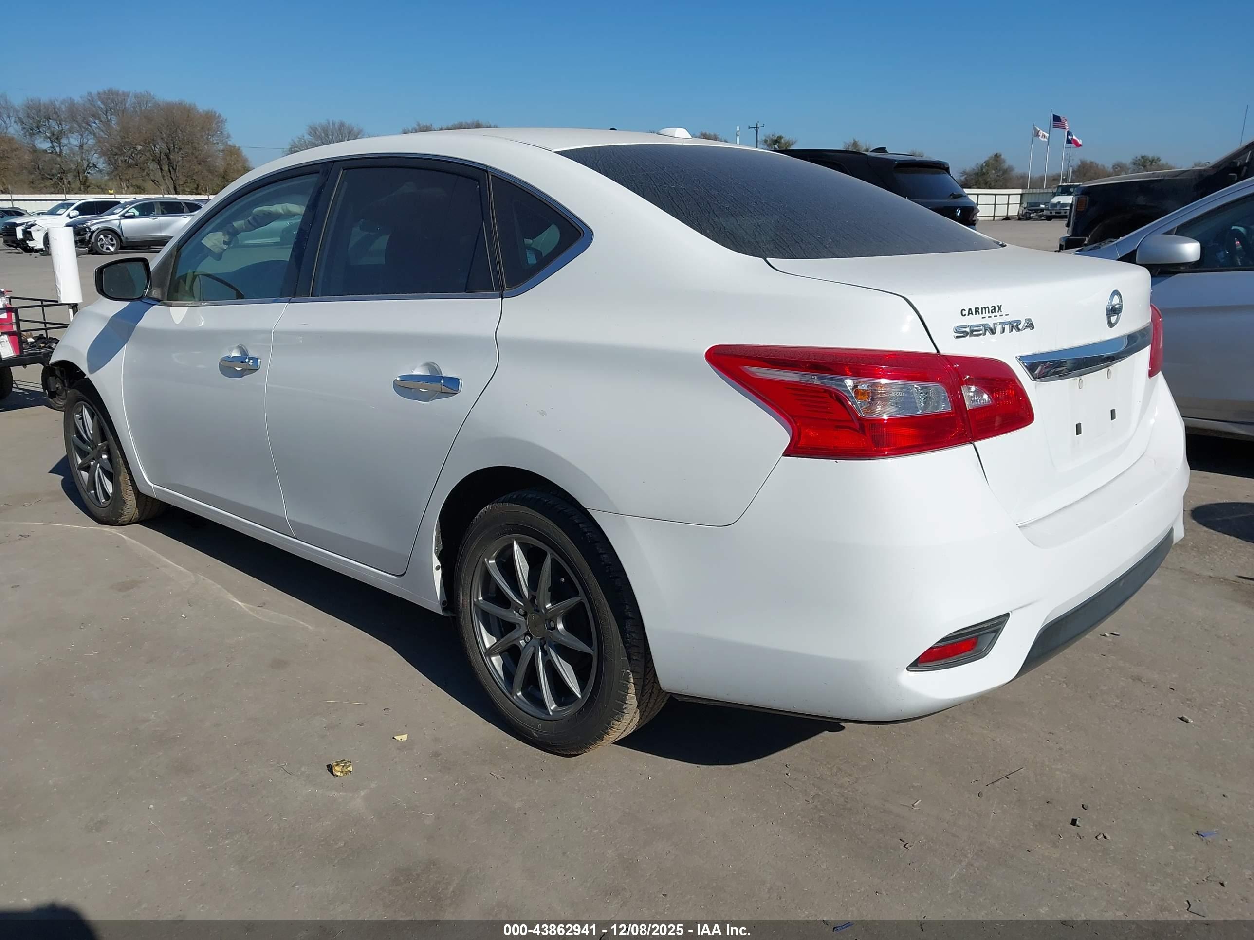 NISSAN SENTRA image 3