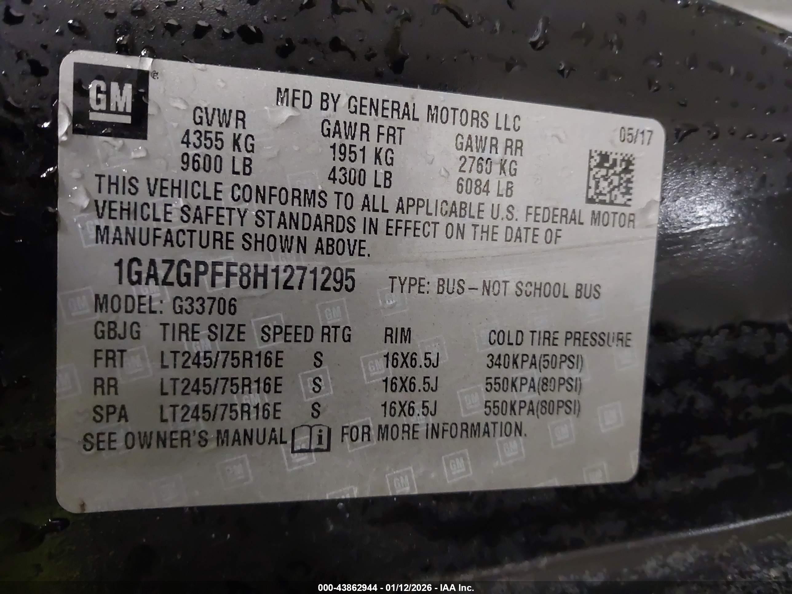 CHEVROLET EXPRESS image 9