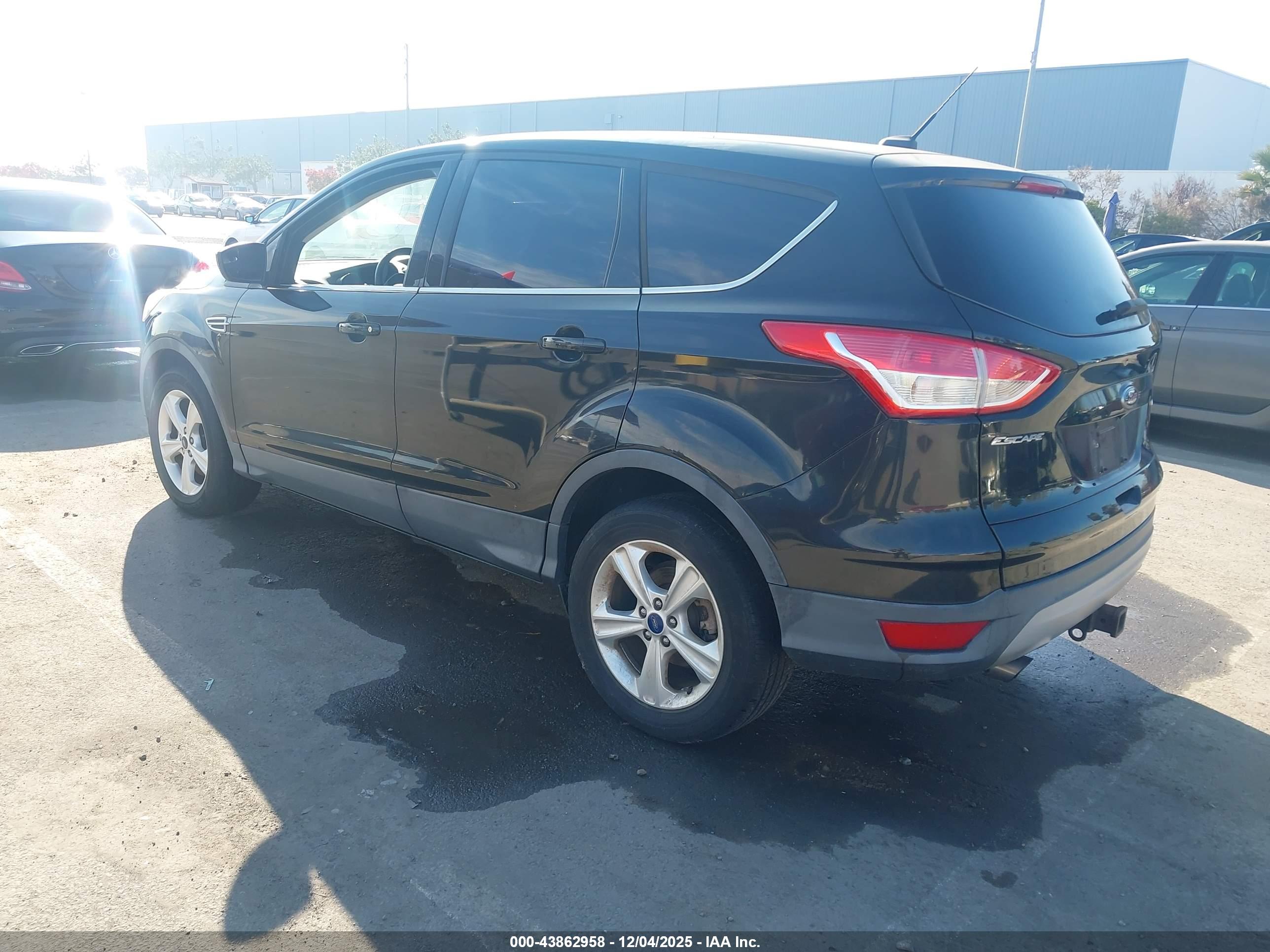 FORD ESCAPE image 3