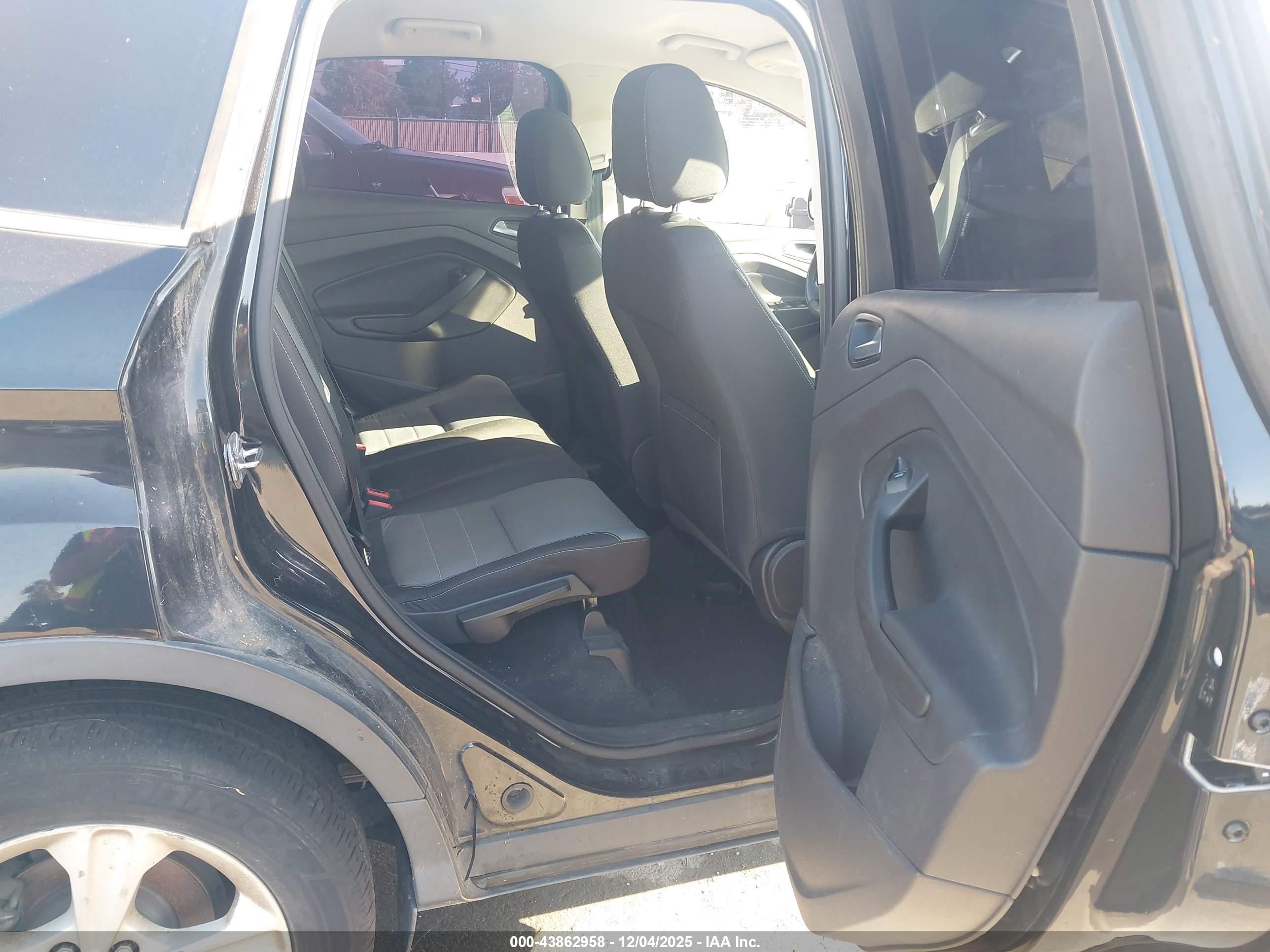 FORD ESCAPE image 8