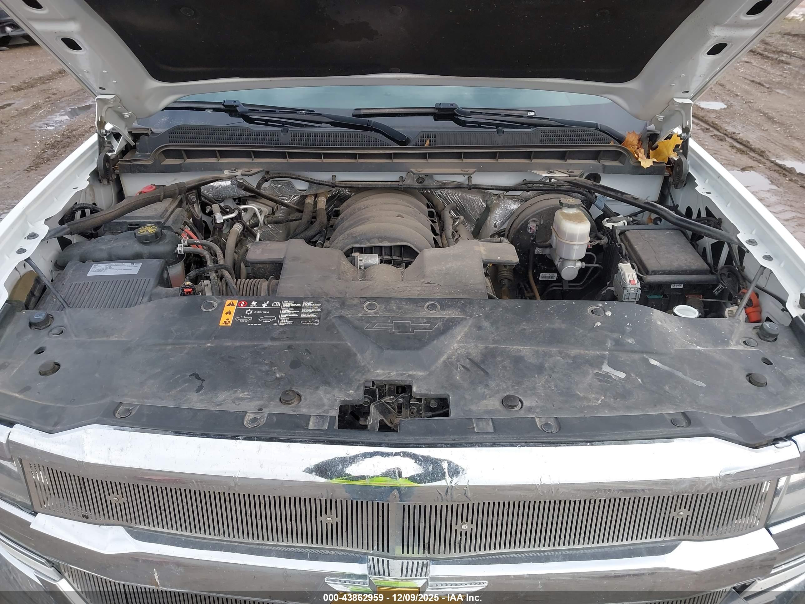 CHEVROLET SILVERADO image 10