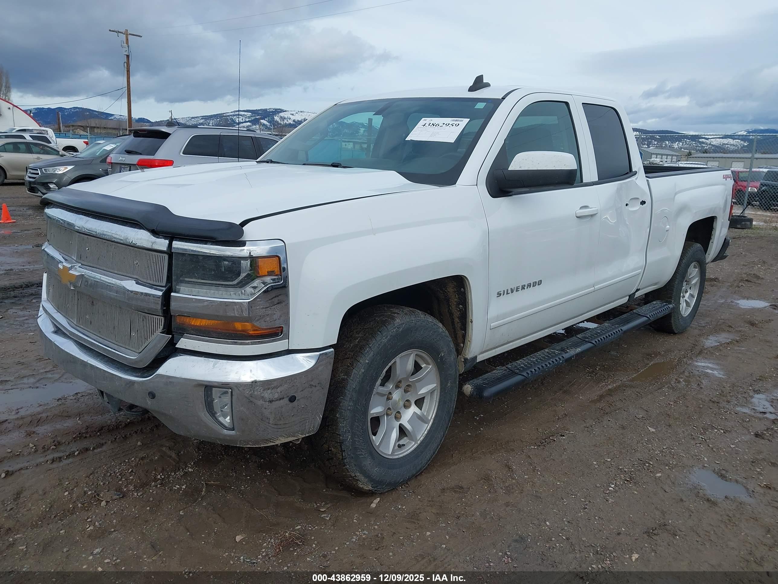 CHEVROLET SILVERADO image 2