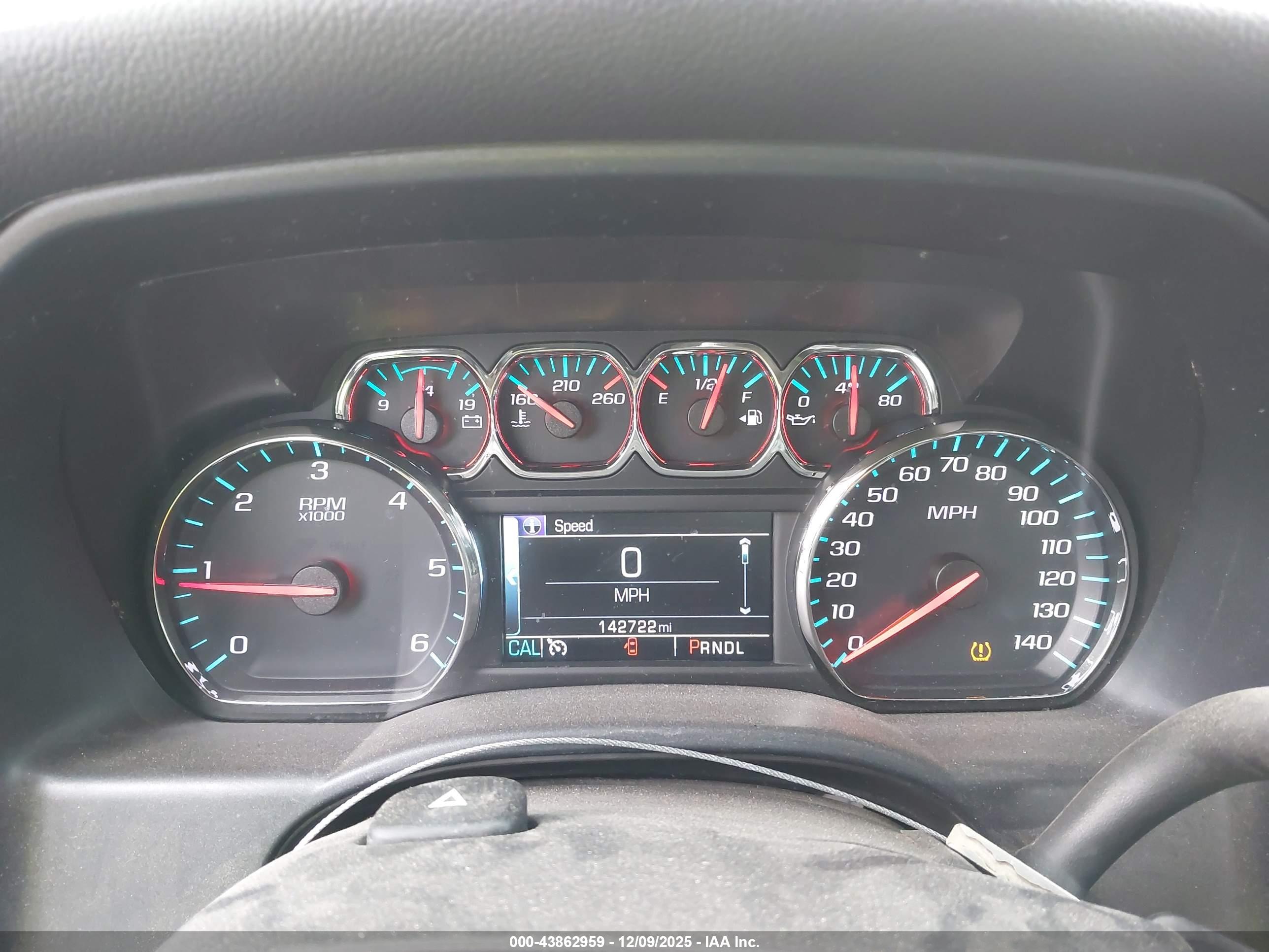 CHEVROLET SILVERADO image 7