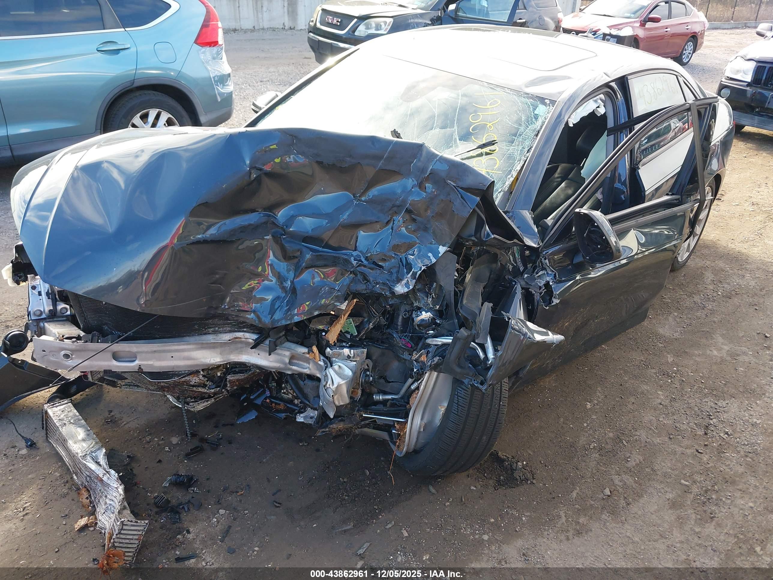AUDI A4 image 2