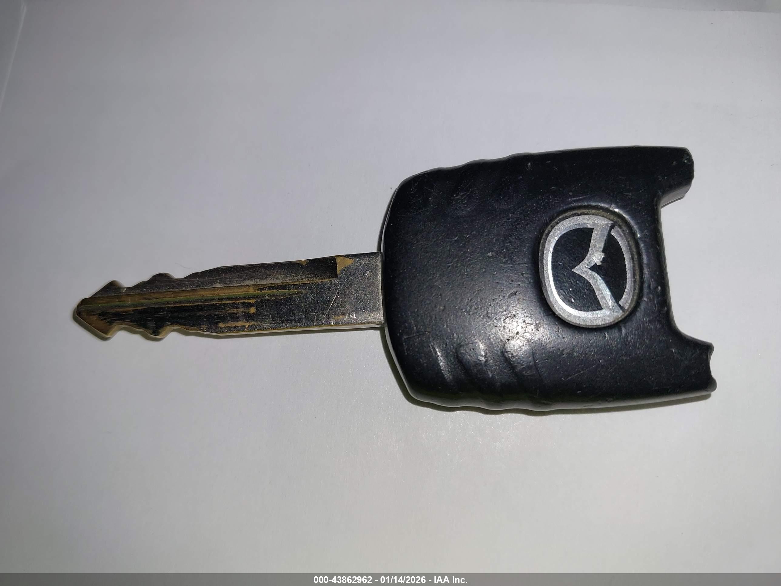MAZDA TRIBUTE image 11