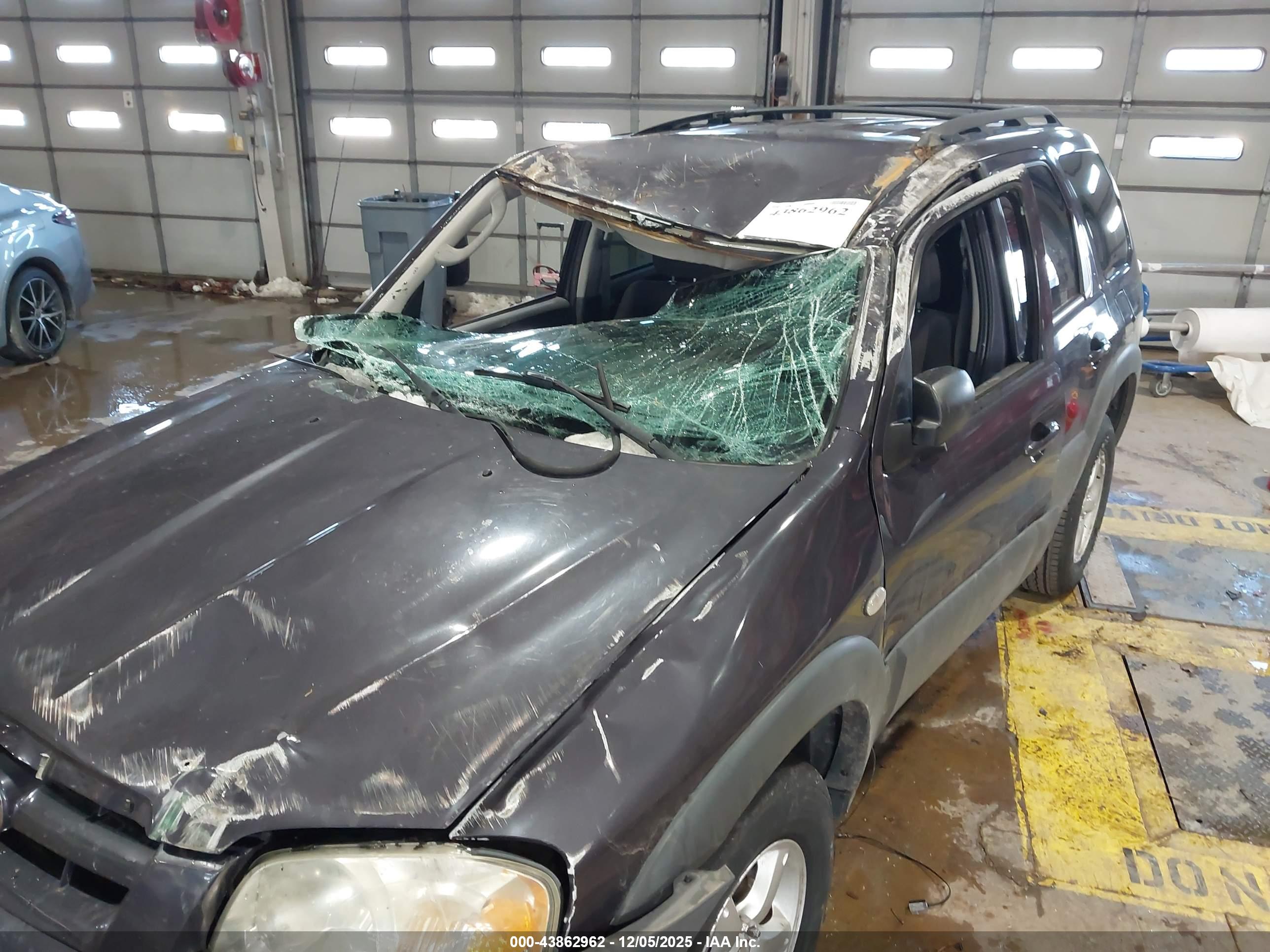 MAZDA TRIBUTE image 6