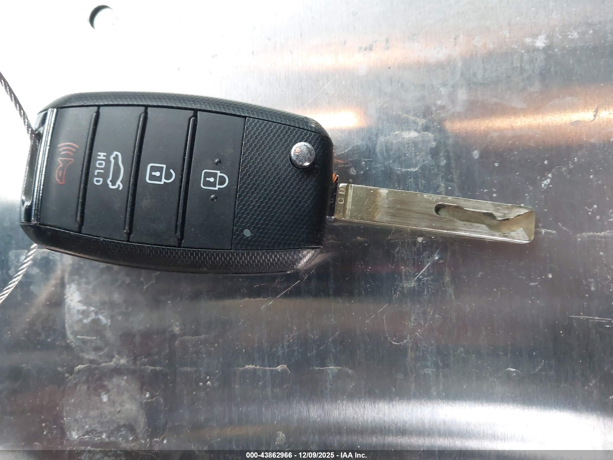 KIA RIO image 11