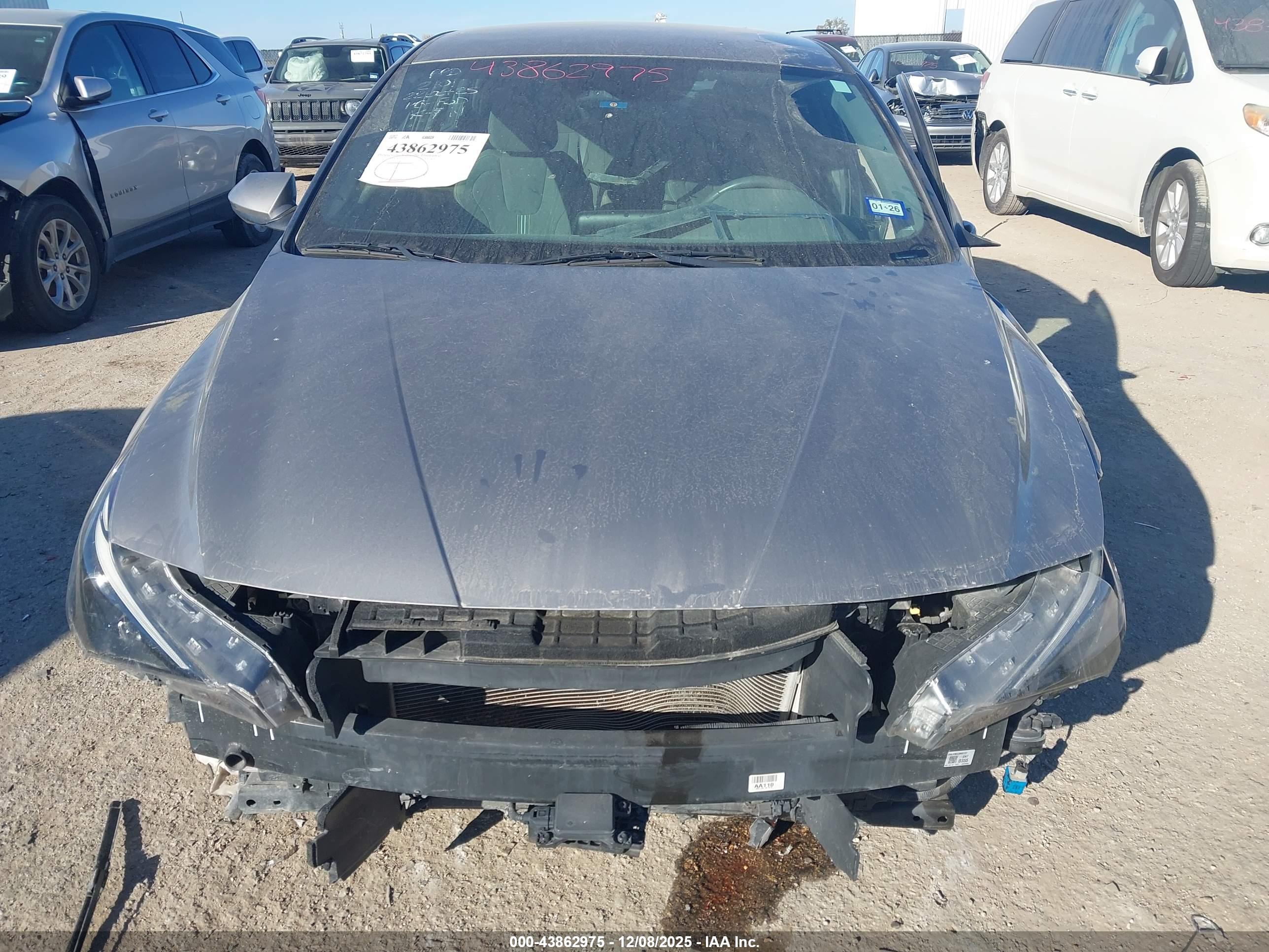 HYUNDAI ELANTRA image 6