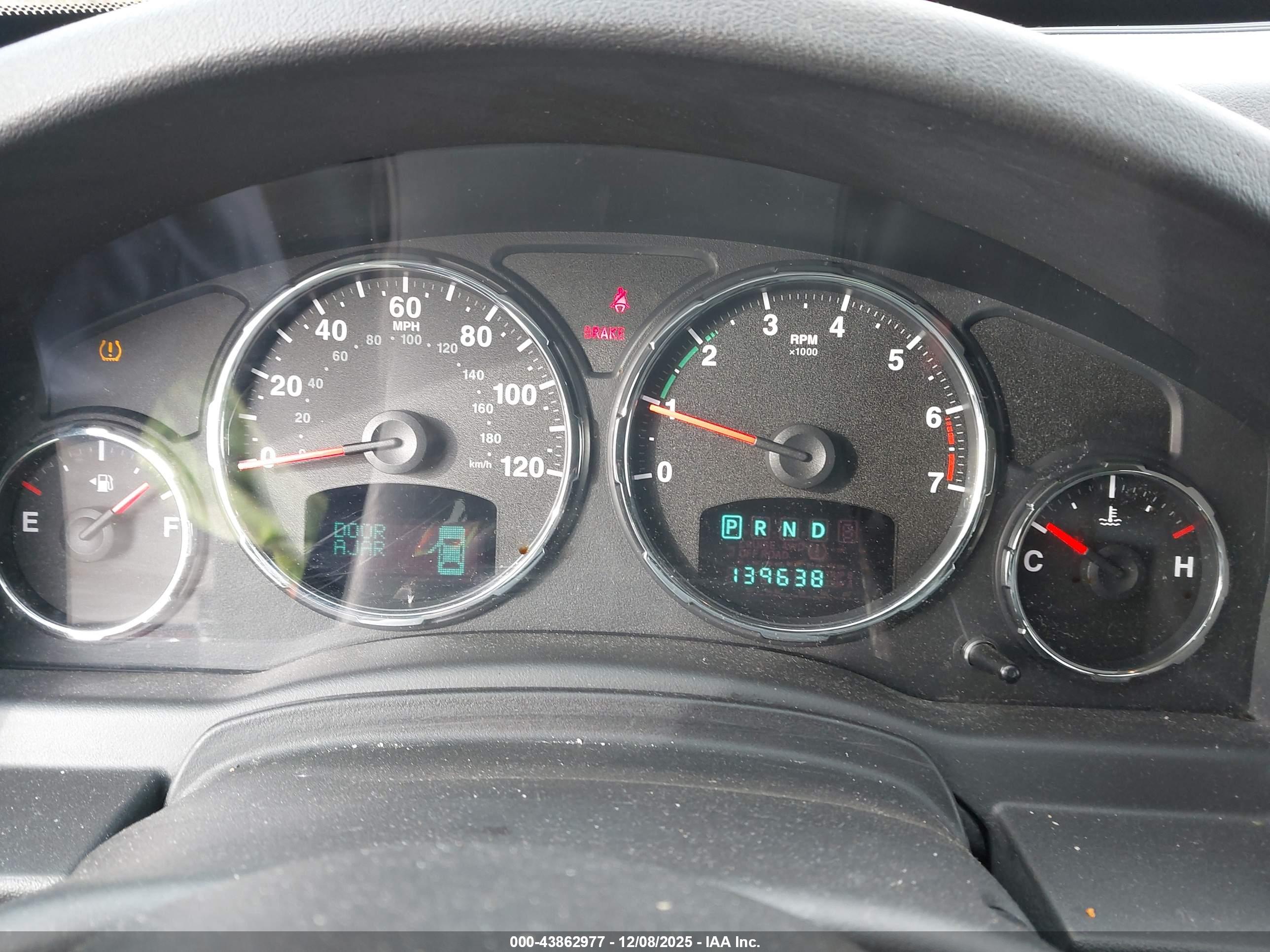 JEEP LIBERTY image 7