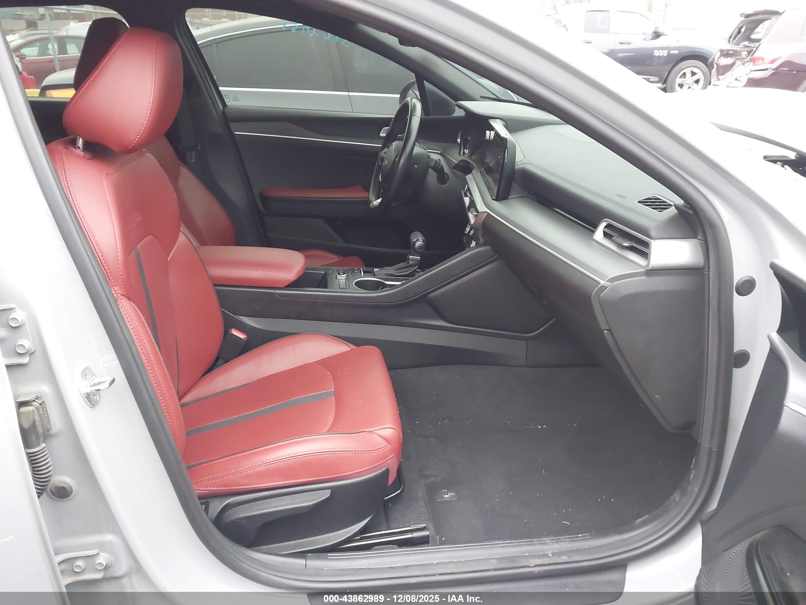 KIA K5 image 5