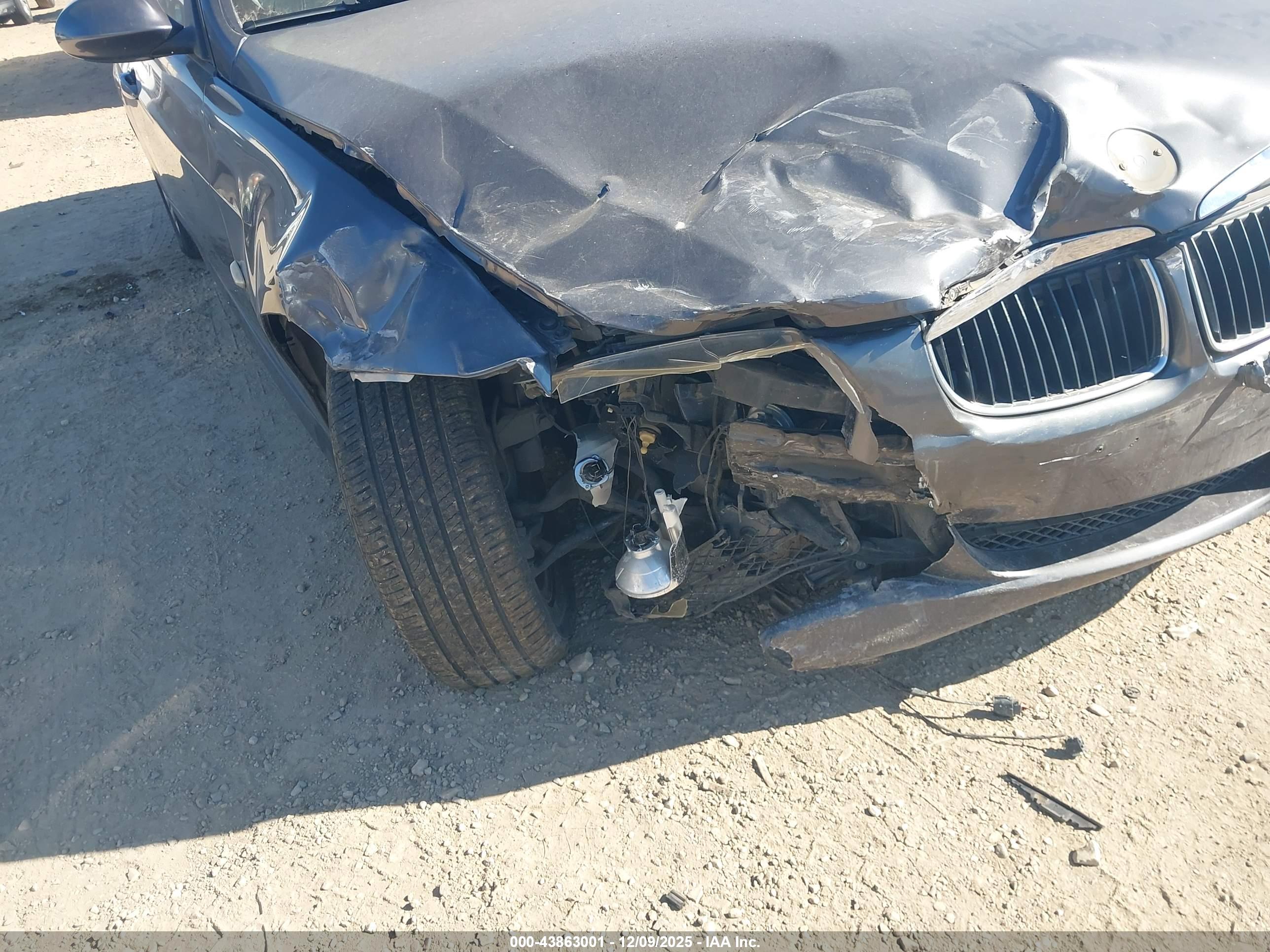 BMW 328I image 6