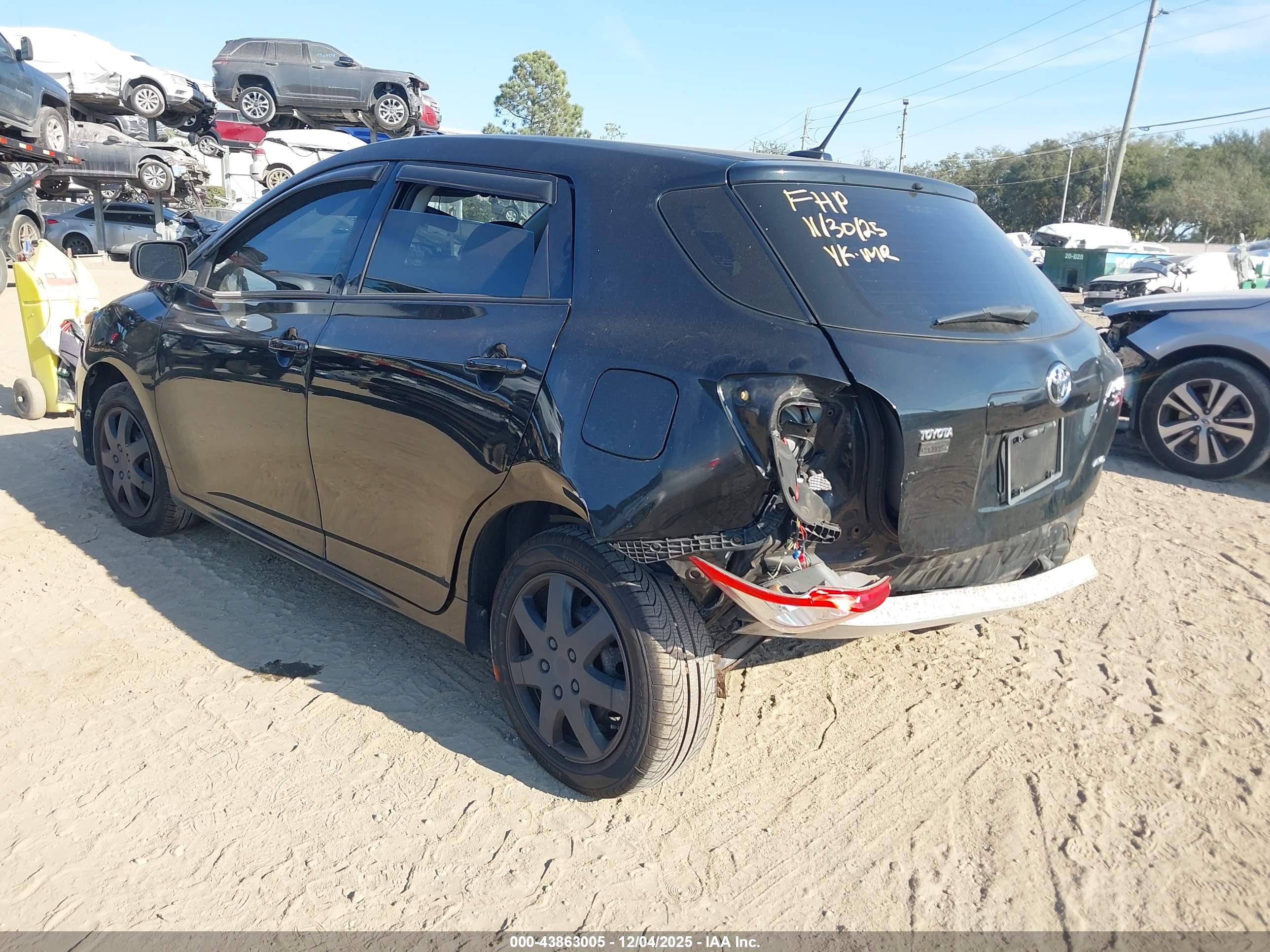 TOYOTA MATRIX image 3