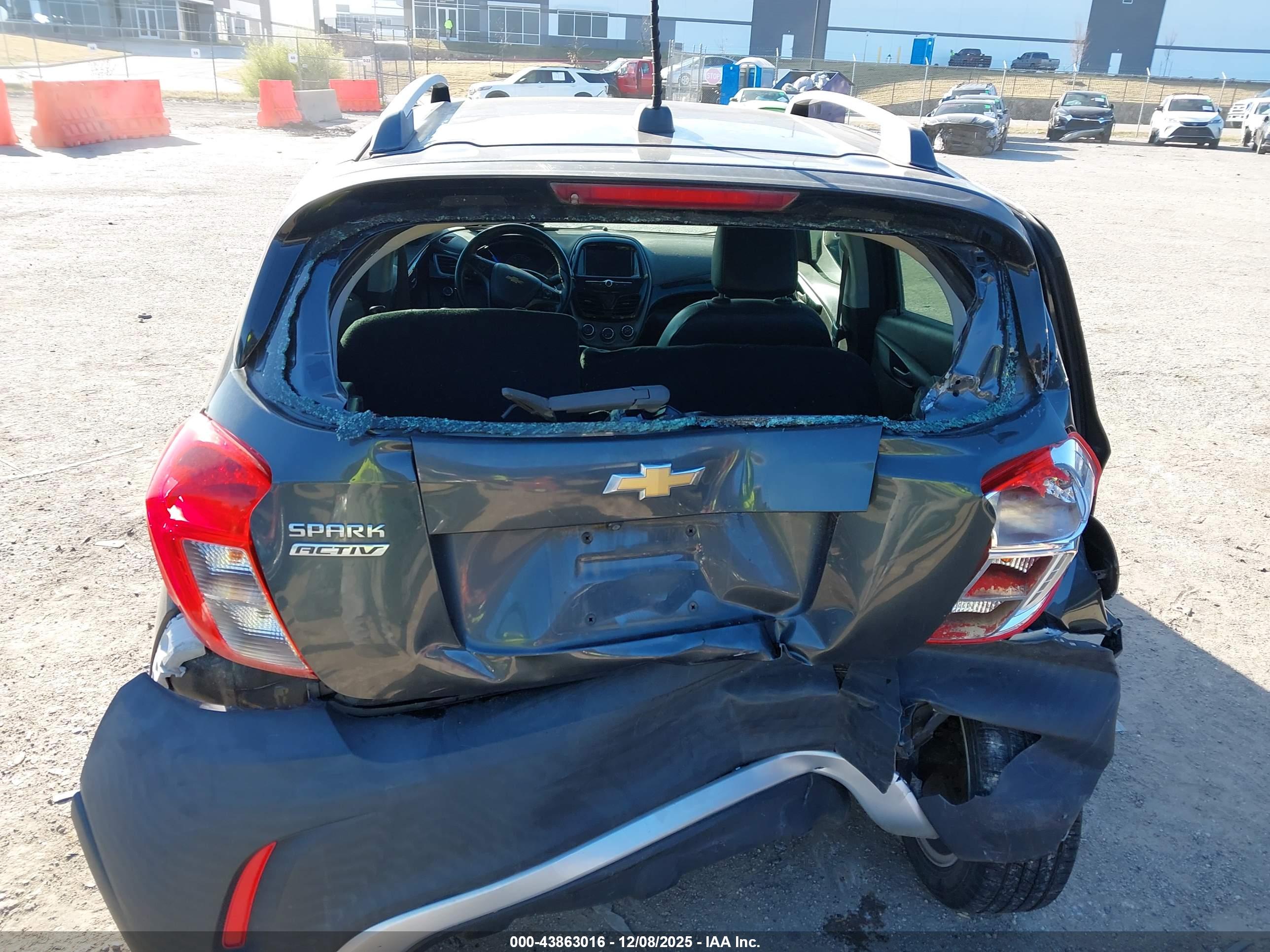 CHEVROLET SPARK image 6
