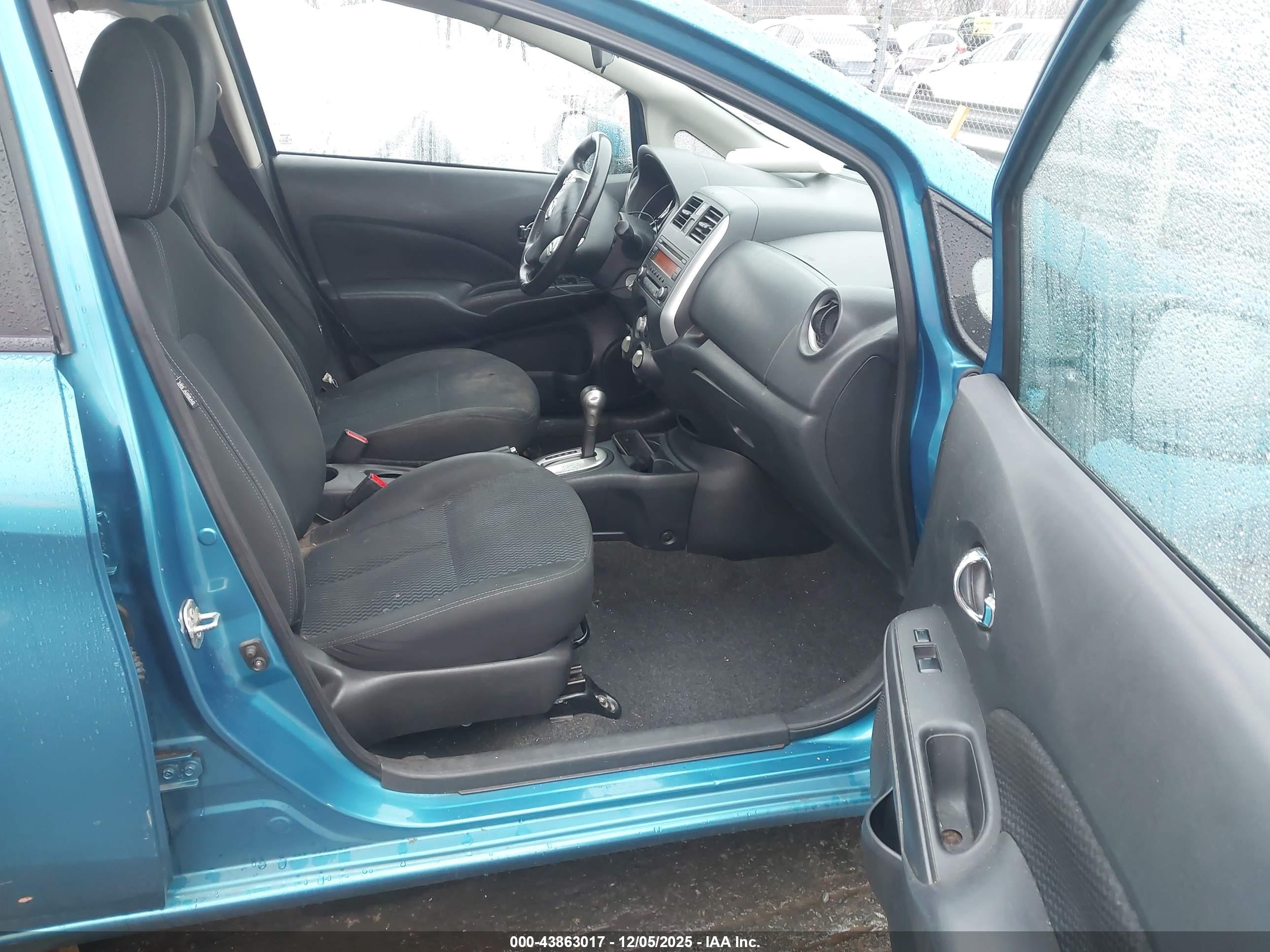 NISSAN VERSA image 5