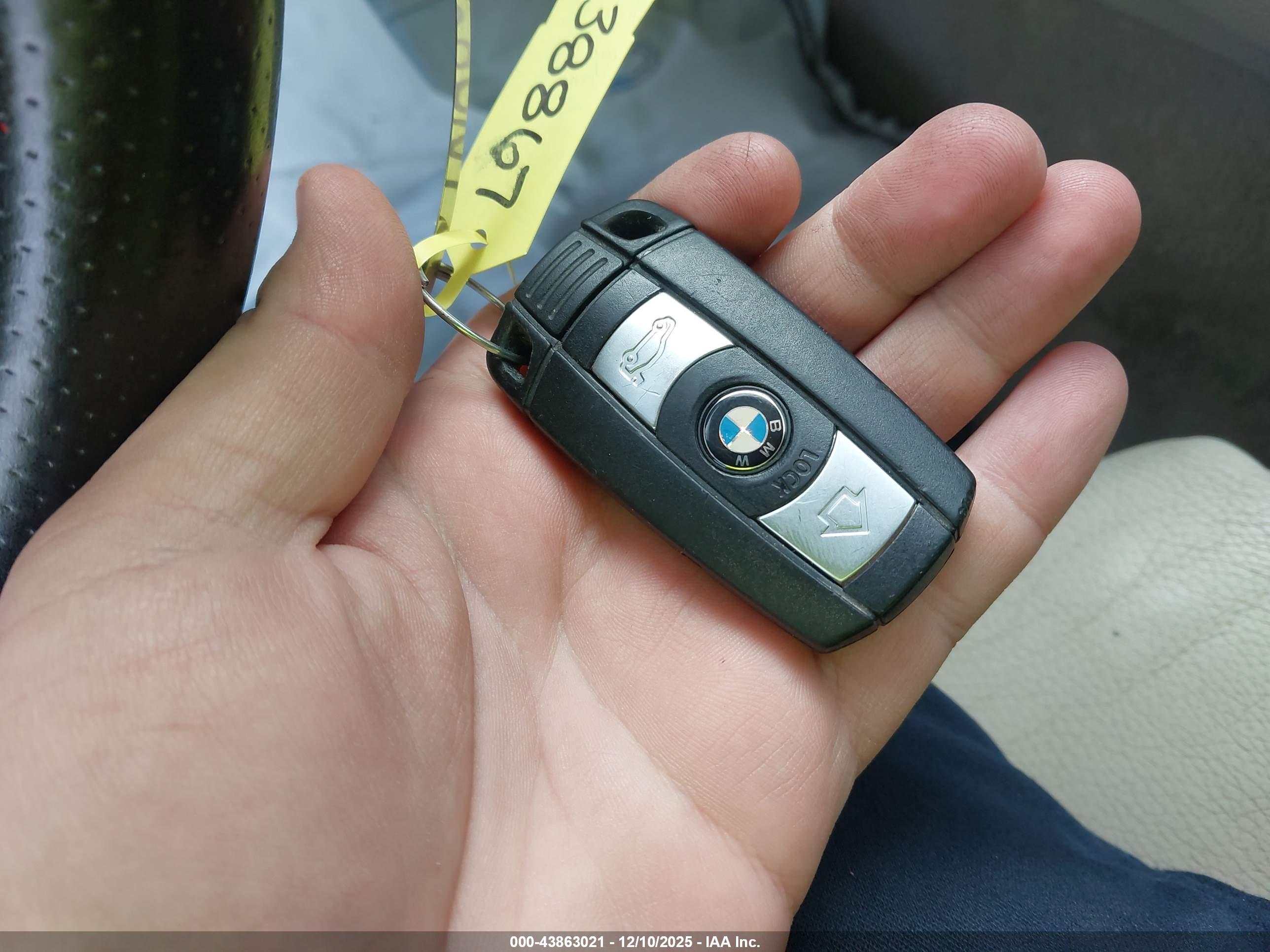 BMW 328I image 11