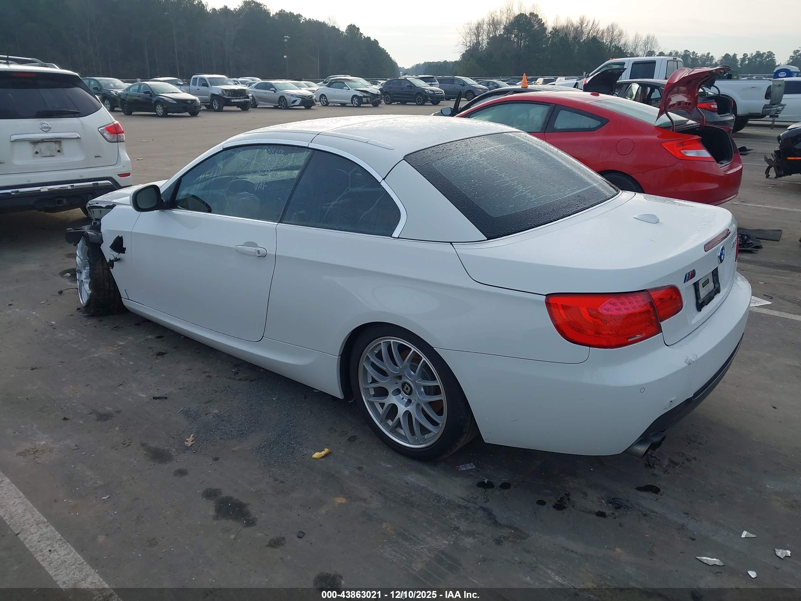BMW 328I image 3