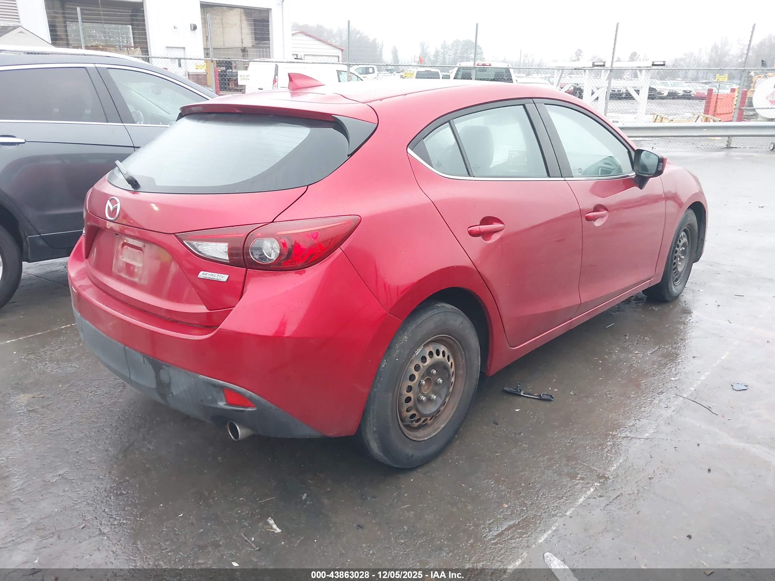 MAZDA MAZDA3 image 4
