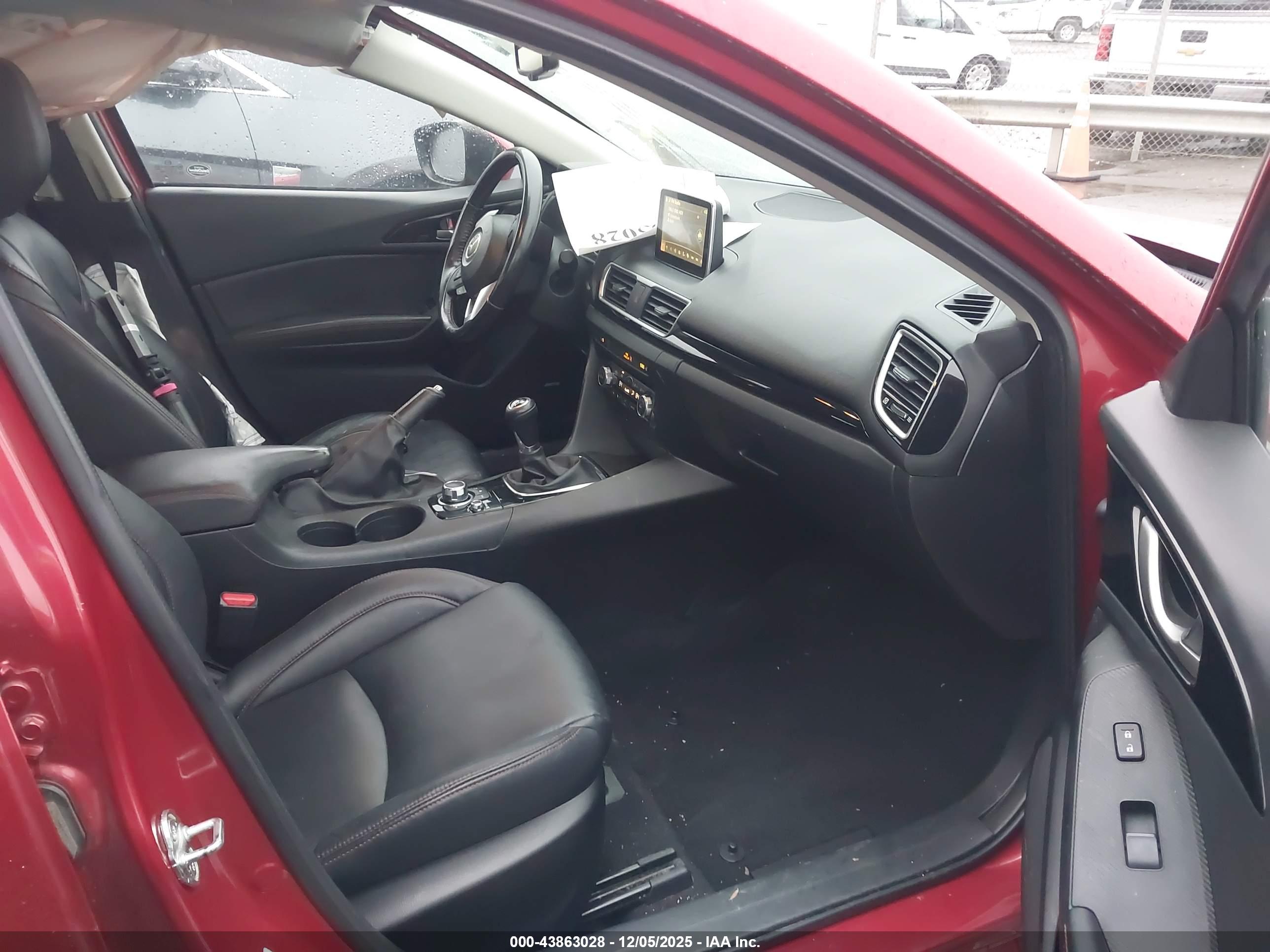 MAZDA MAZDA3 image 5