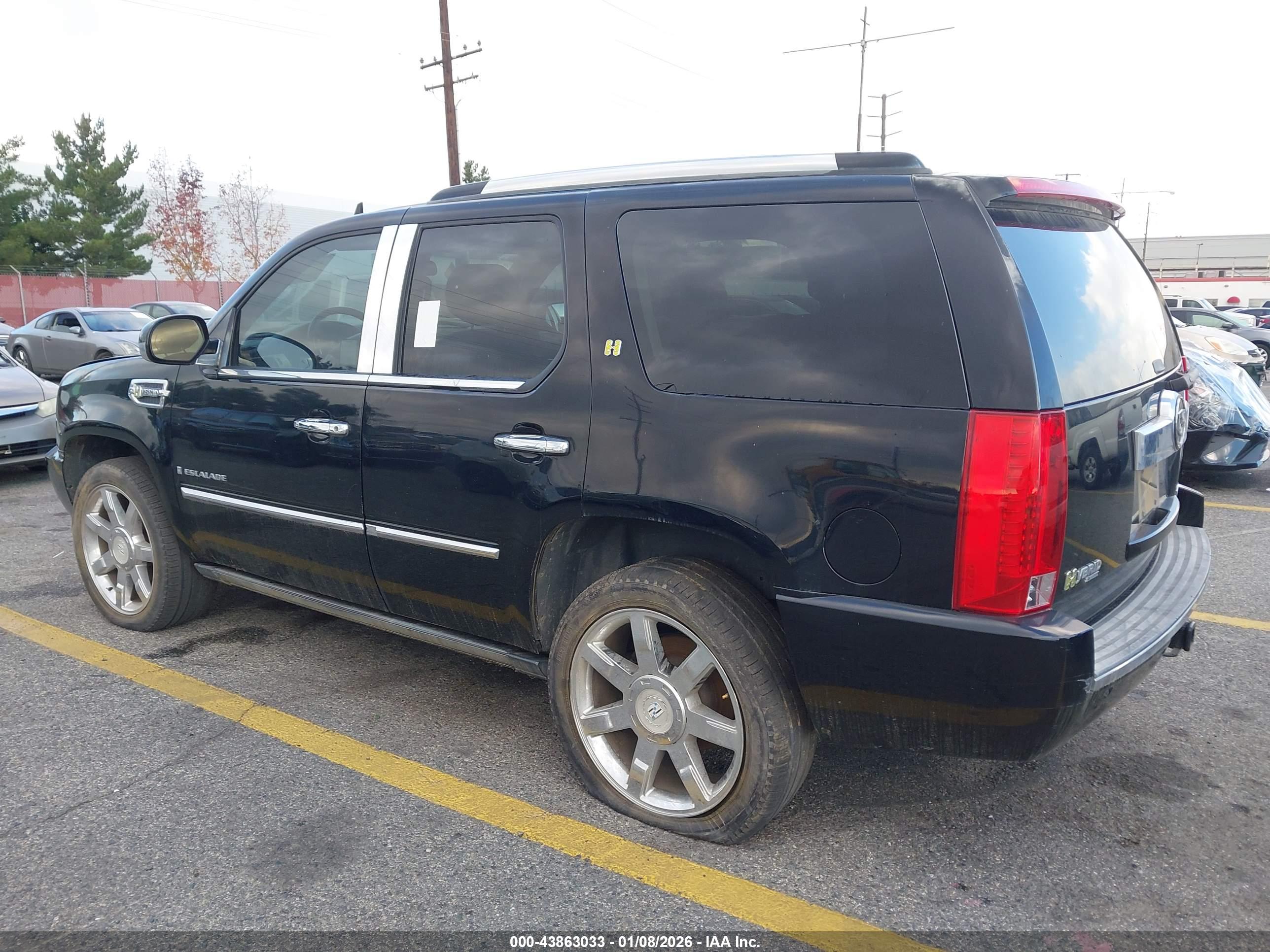 CADILLAC ESCALADE image 3