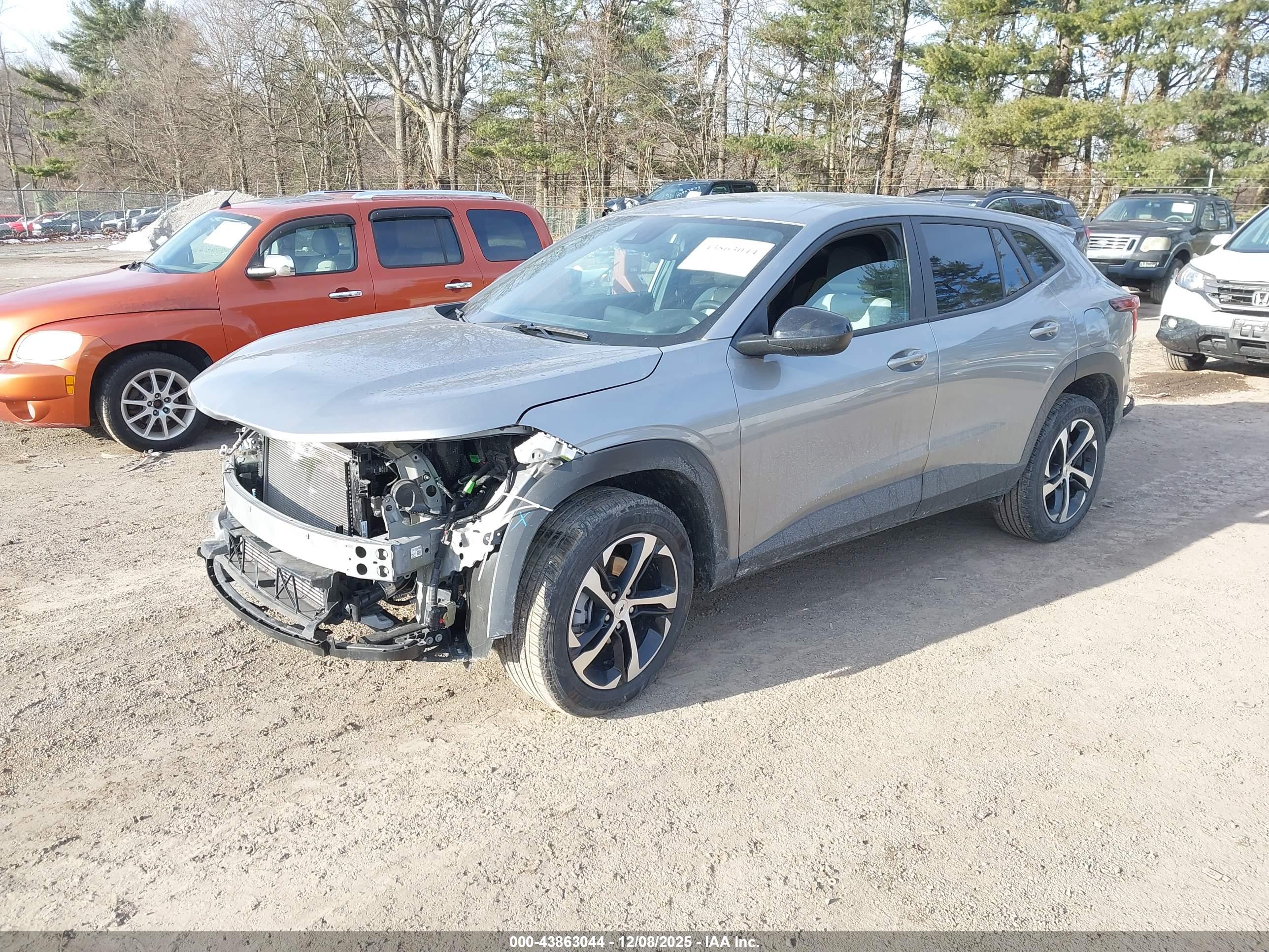 CHEVROLET TRAX image 2