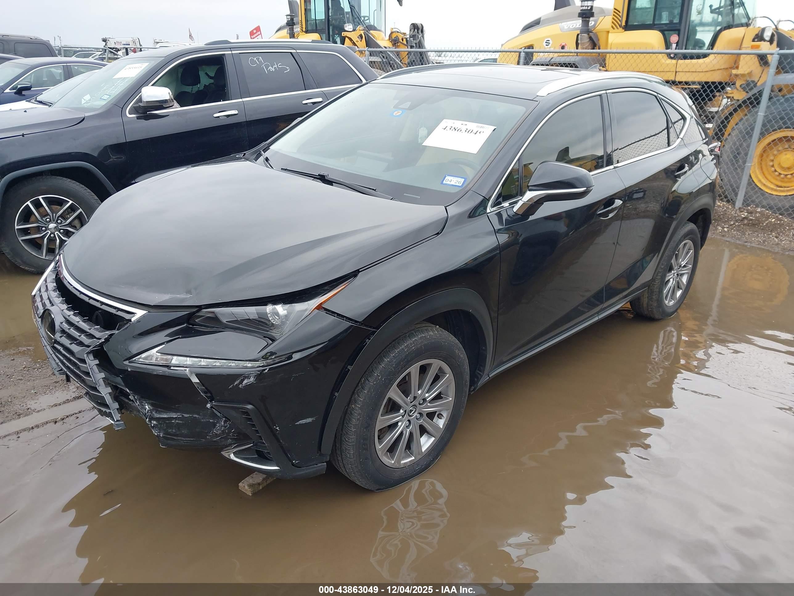 LEXUS NX image 2