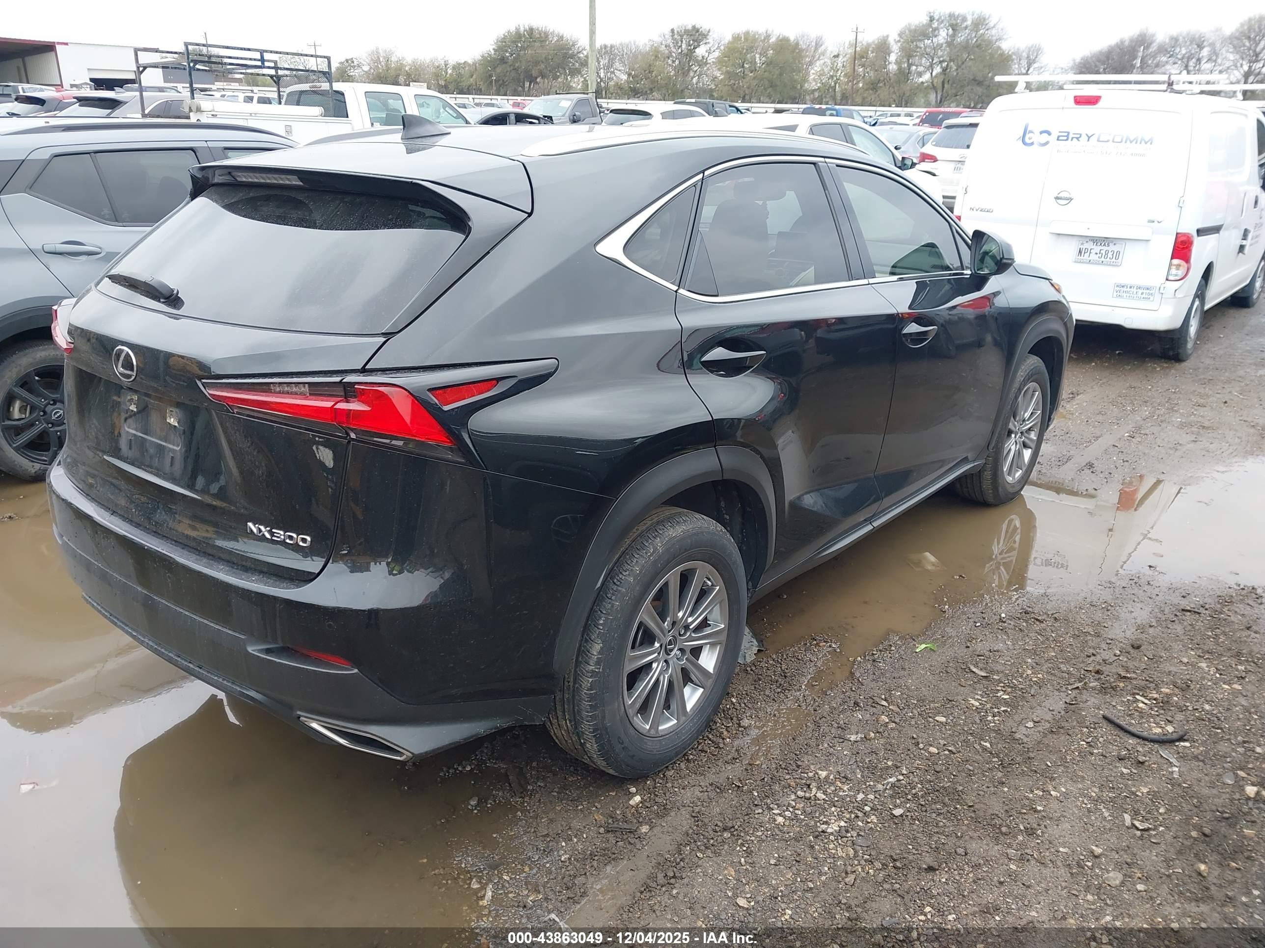 LEXUS NX image 4