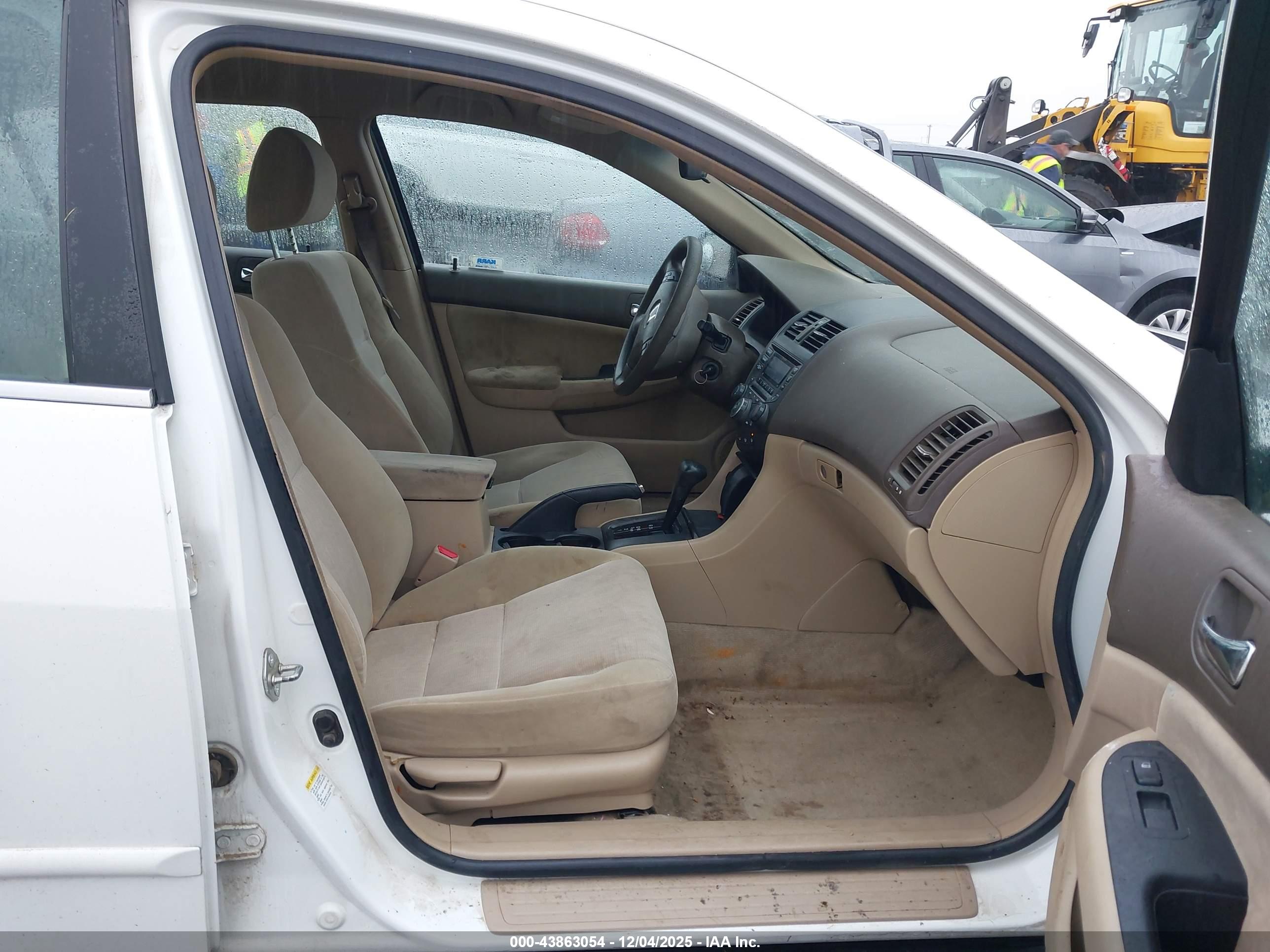 HONDA ACCORD image 5