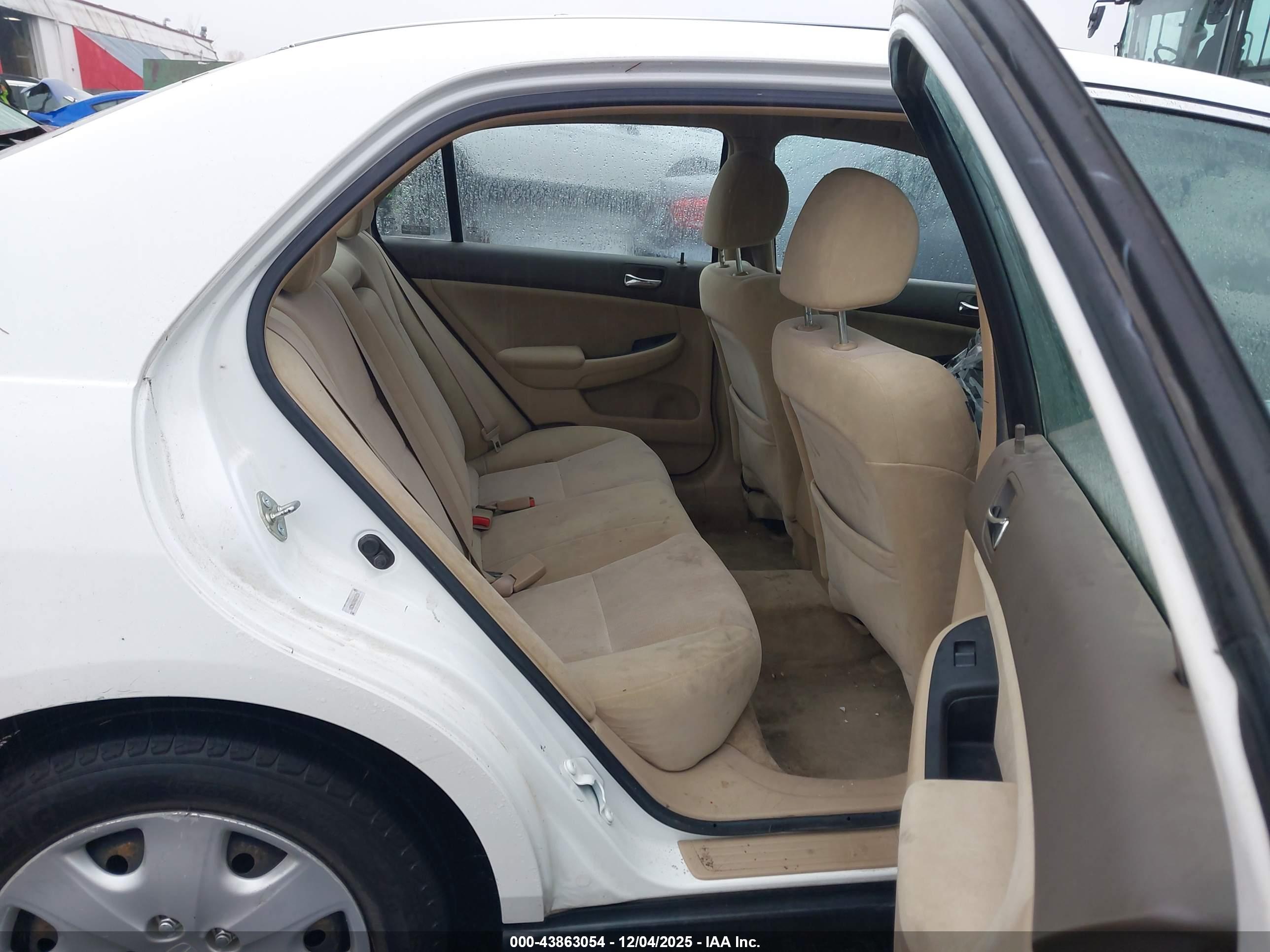 HONDA ACCORD image 8
