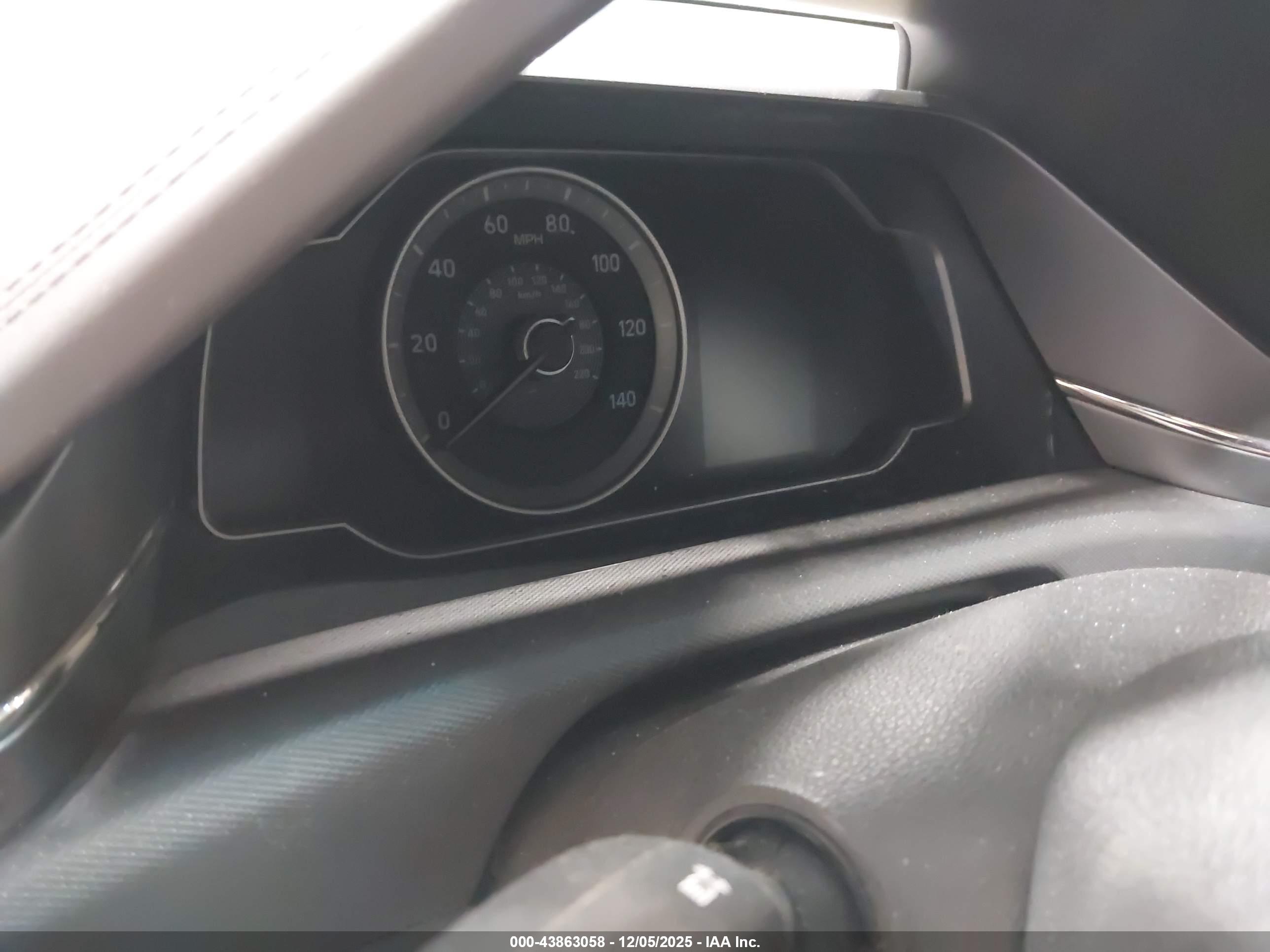 HYUNDAI IONIQ image 7