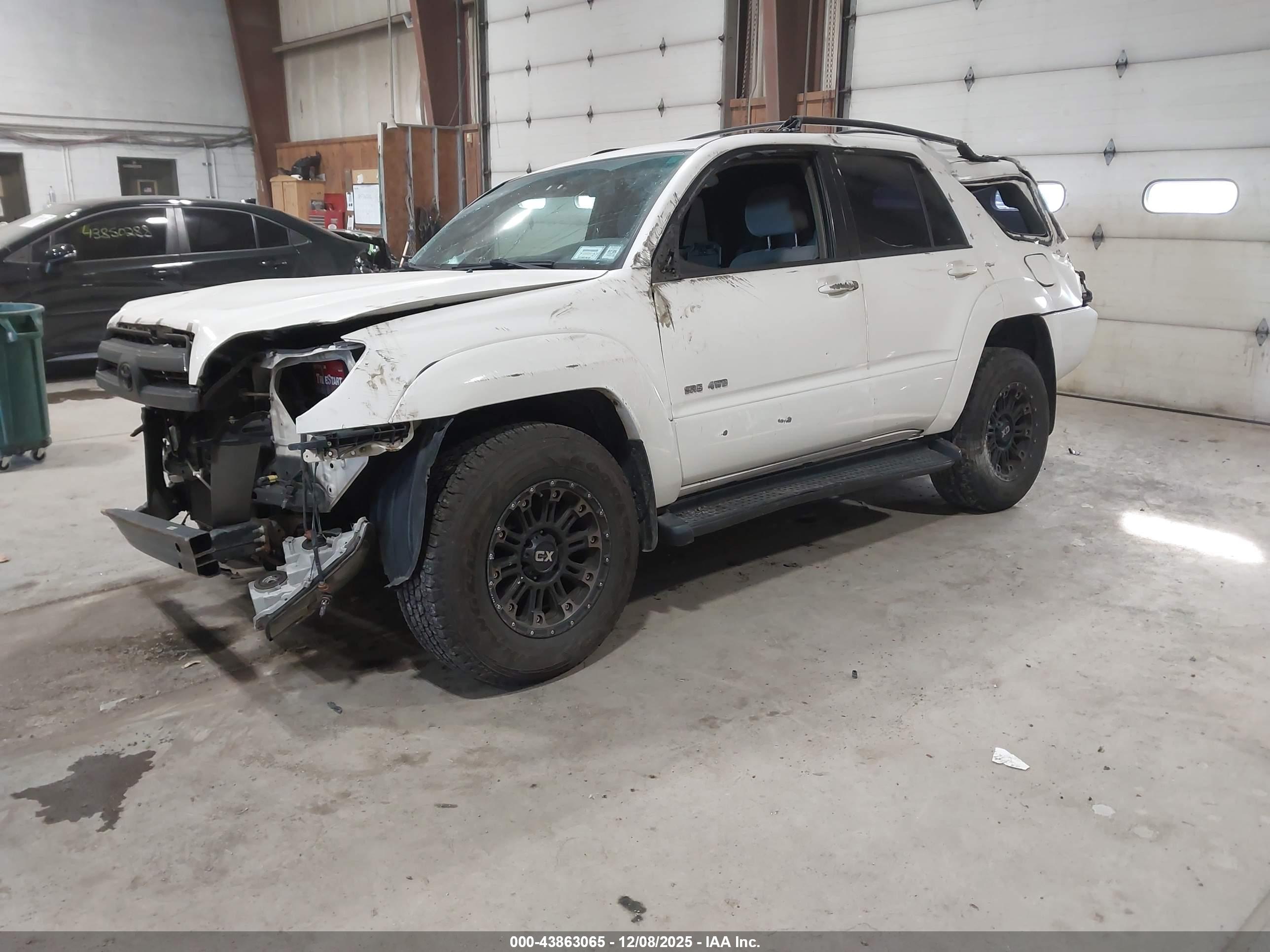 TOYOTA 4RUNNER image 2