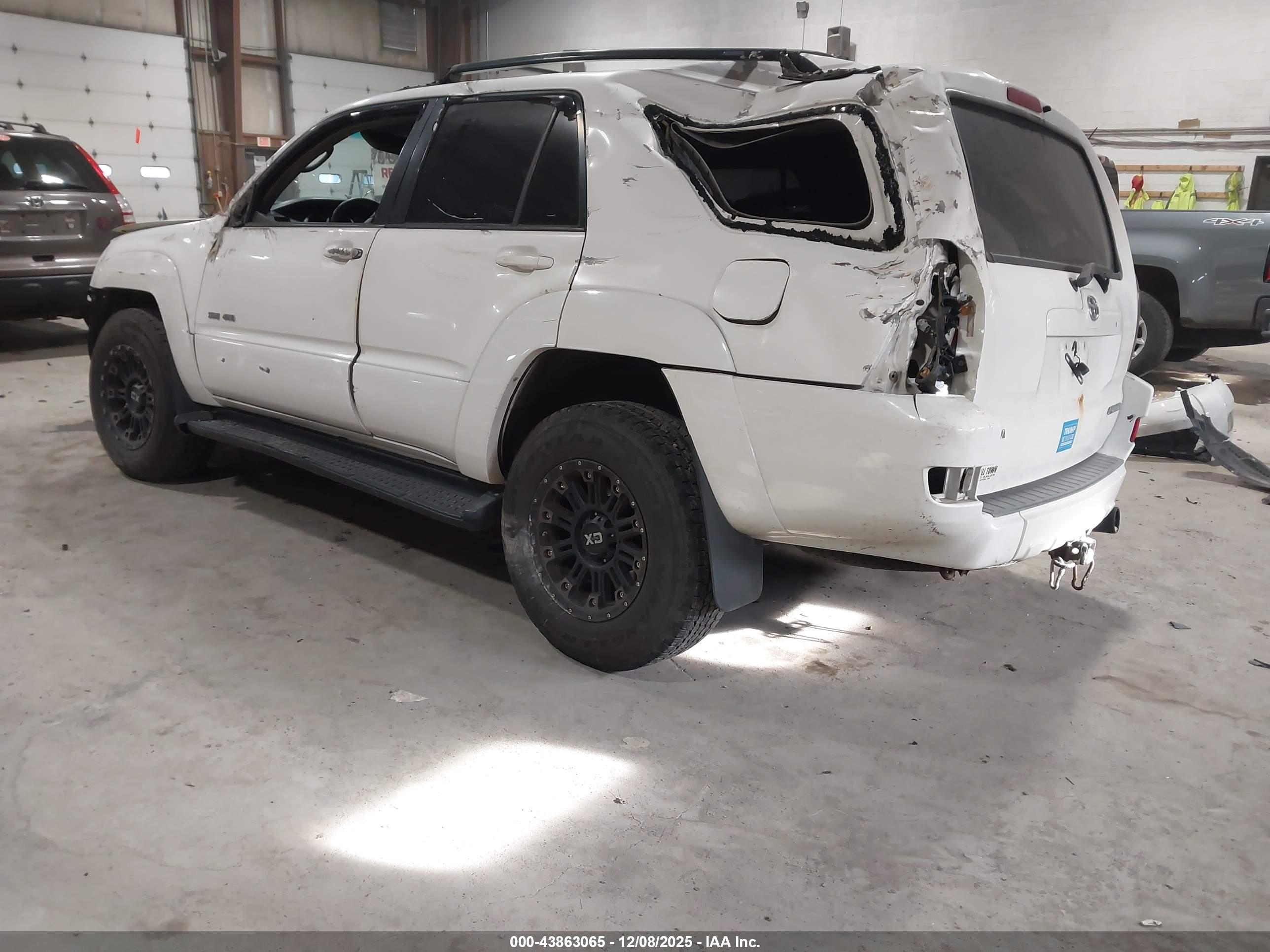TOYOTA 4RUNNER image 3