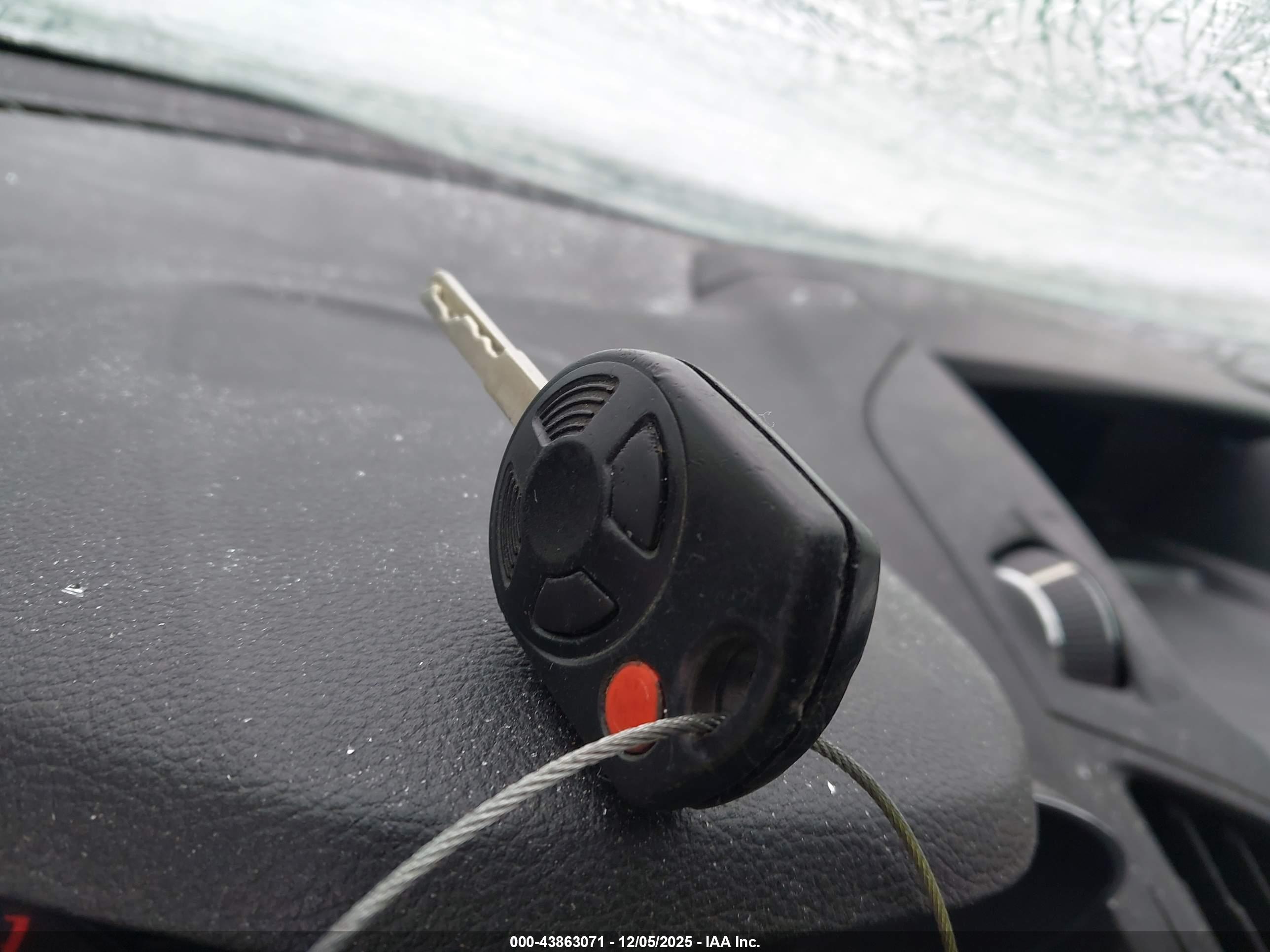 FORD ESCAPE image 11