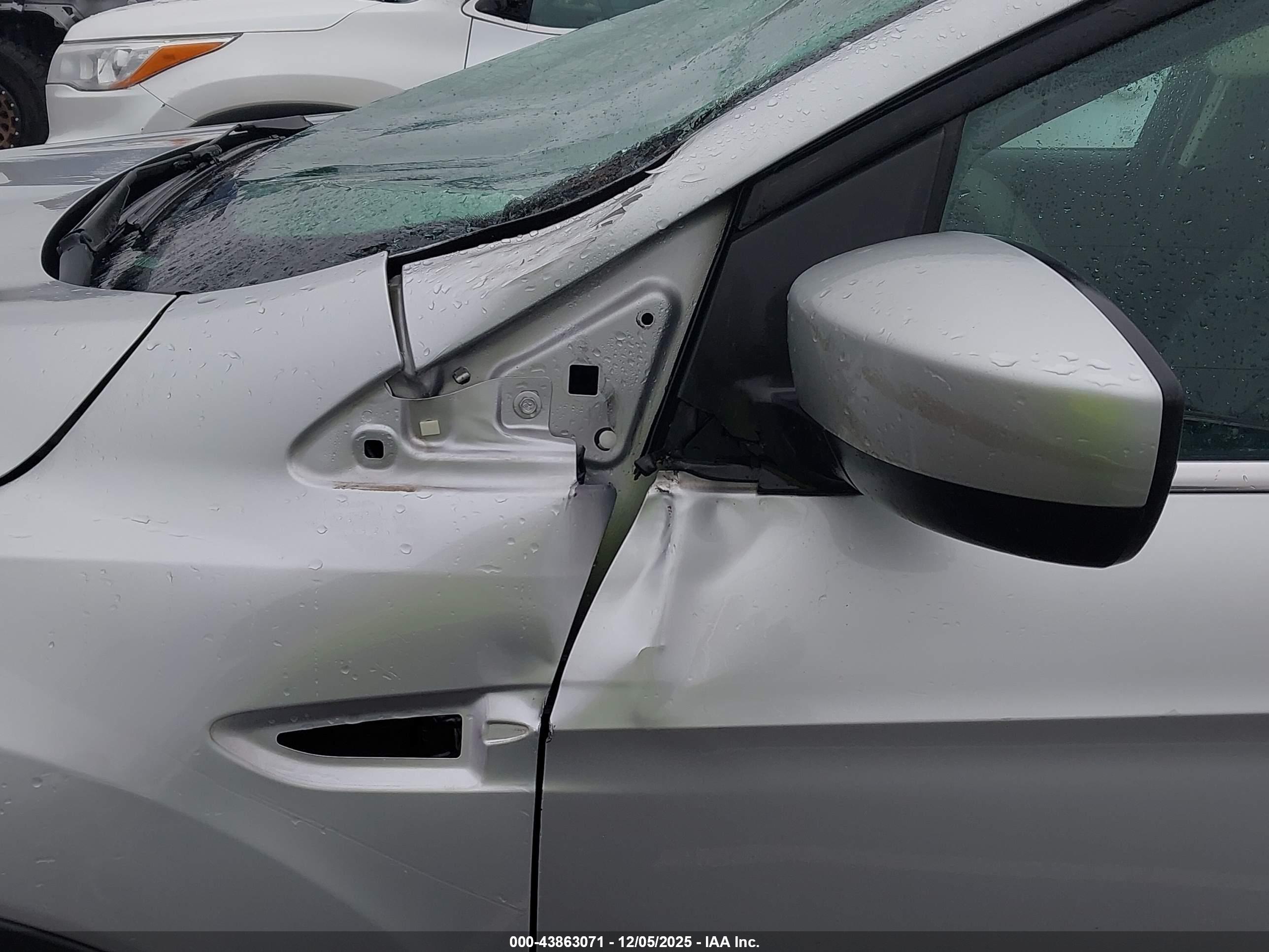 FORD ESCAPE image 6