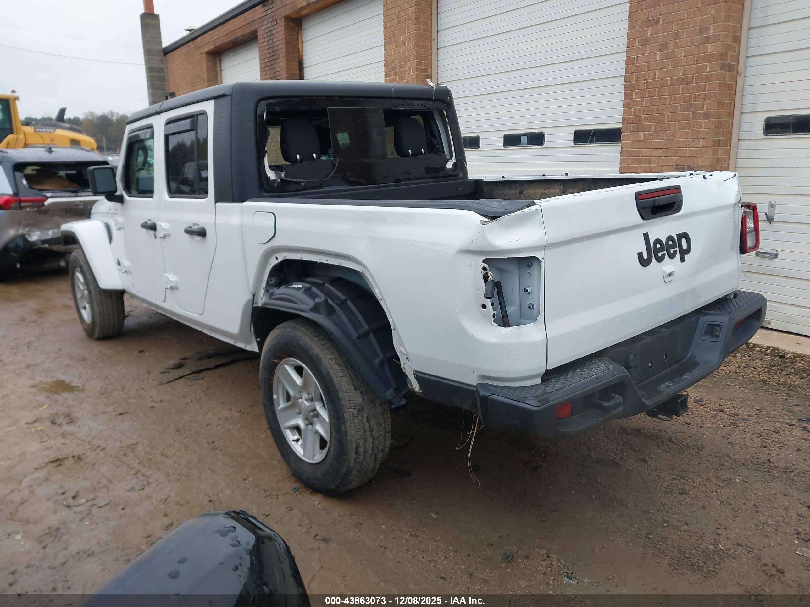 JEEP GLADIATOR image 3