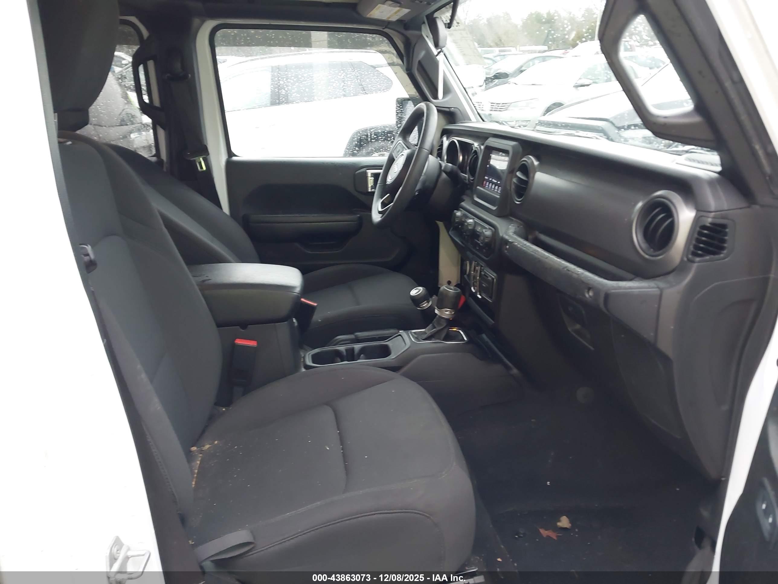 JEEP GLADIATOR image 5