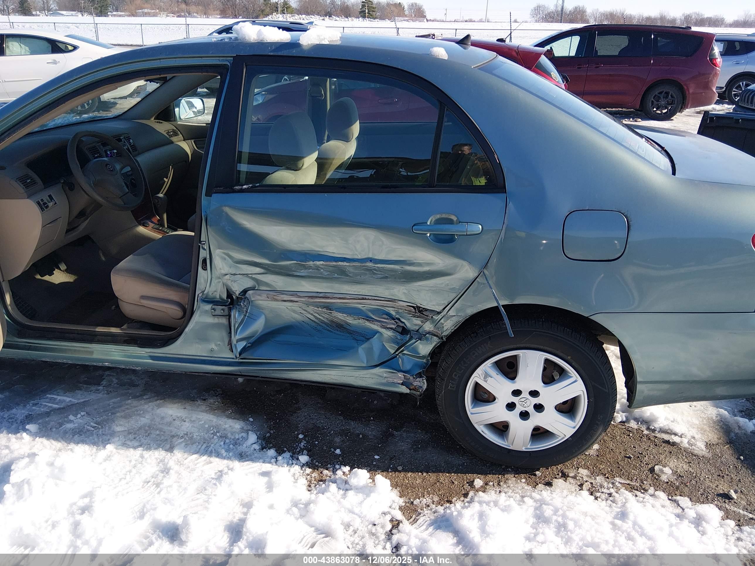 TOYOTA COROLLA image 6