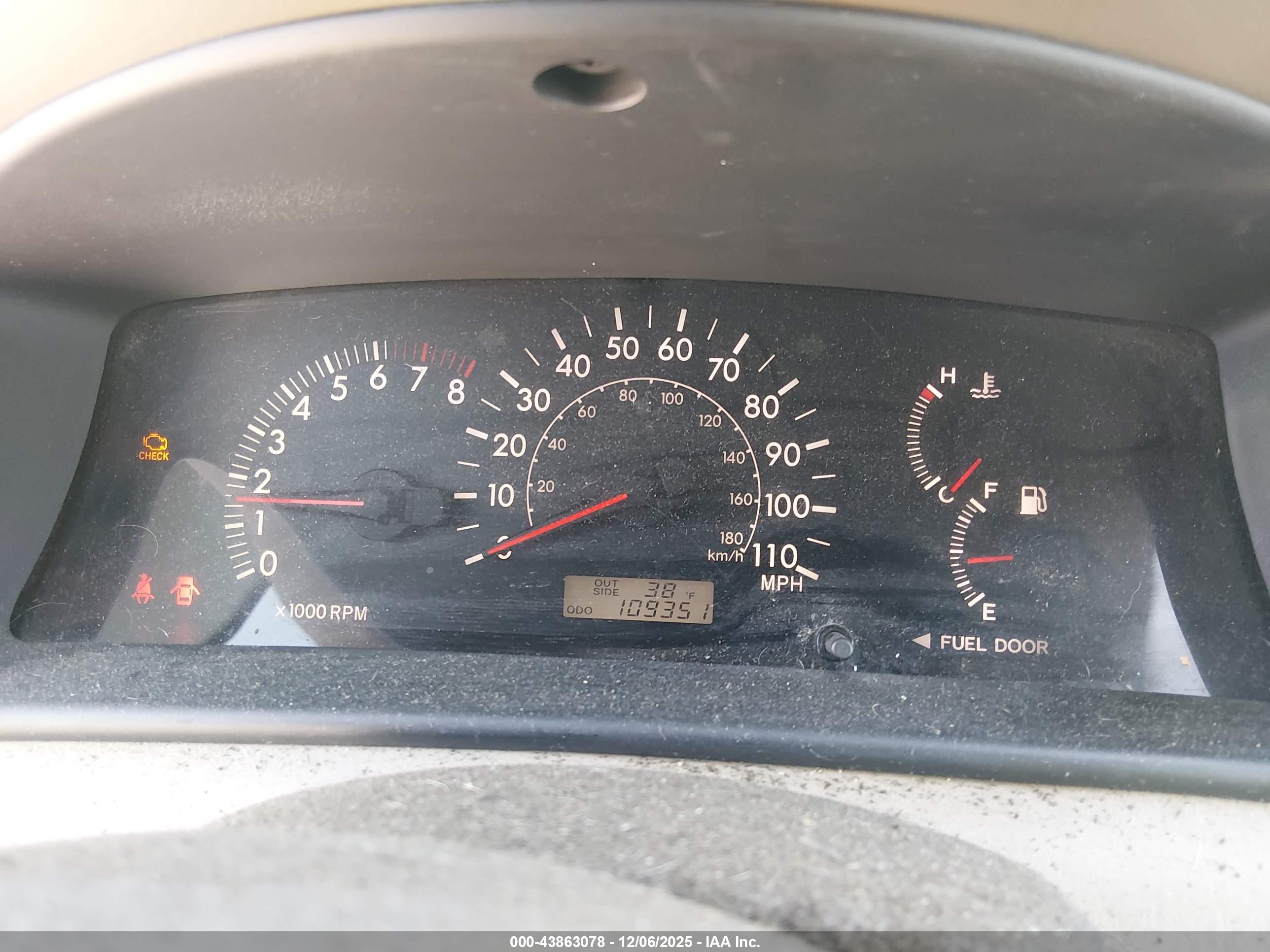 TOYOTA COROLLA image 7