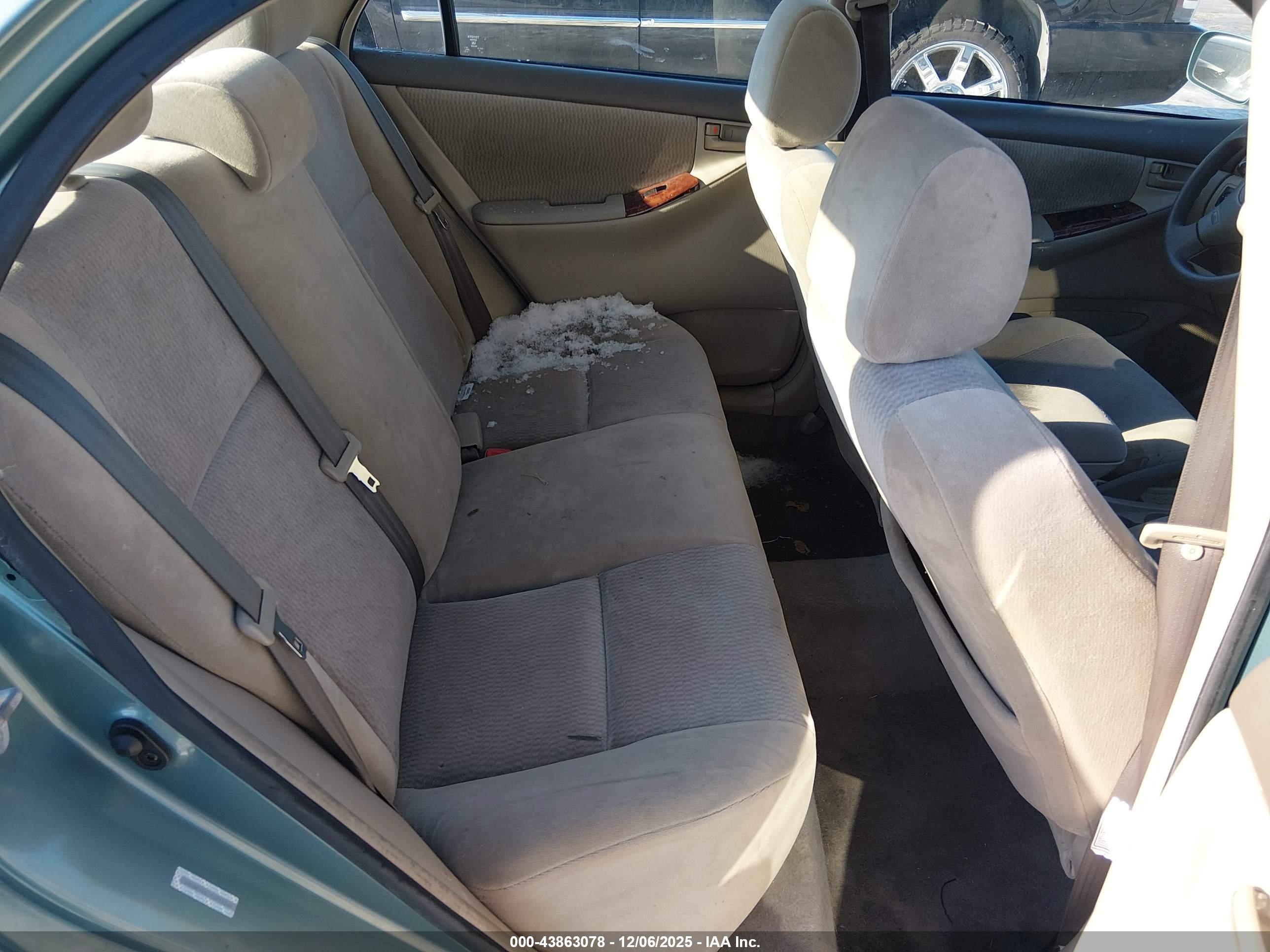 TOYOTA COROLLA image 8