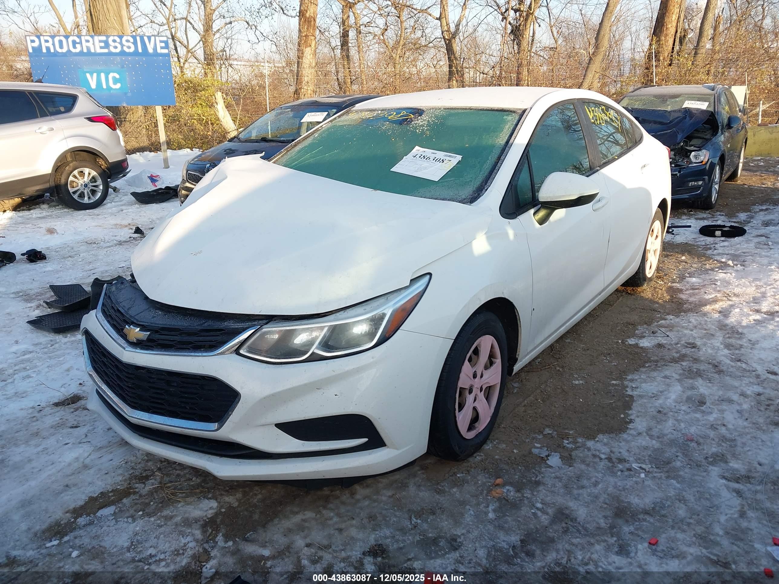 CHEVROLET CRUZE image 2