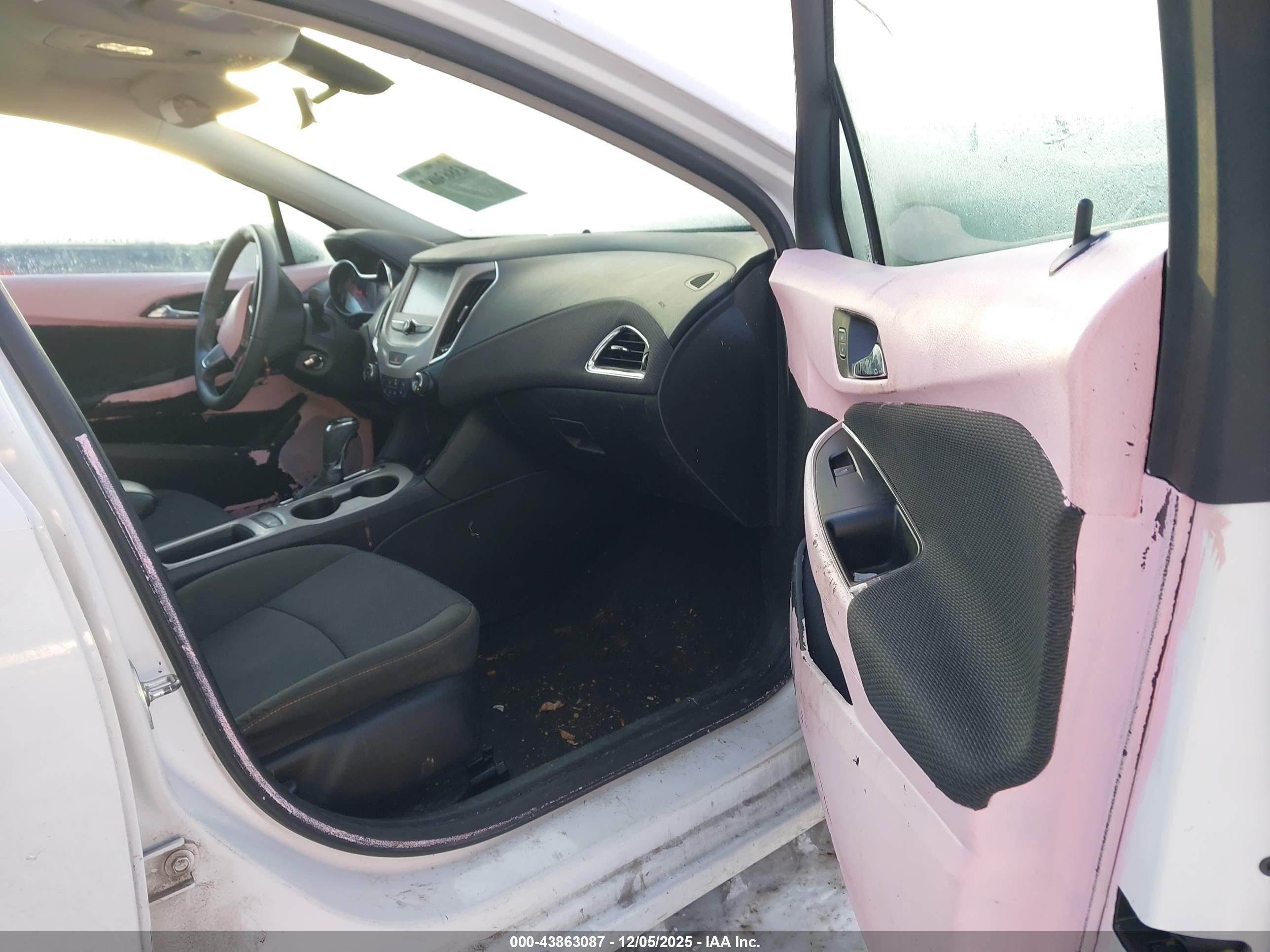 CHEVROLET CRUZE image 5