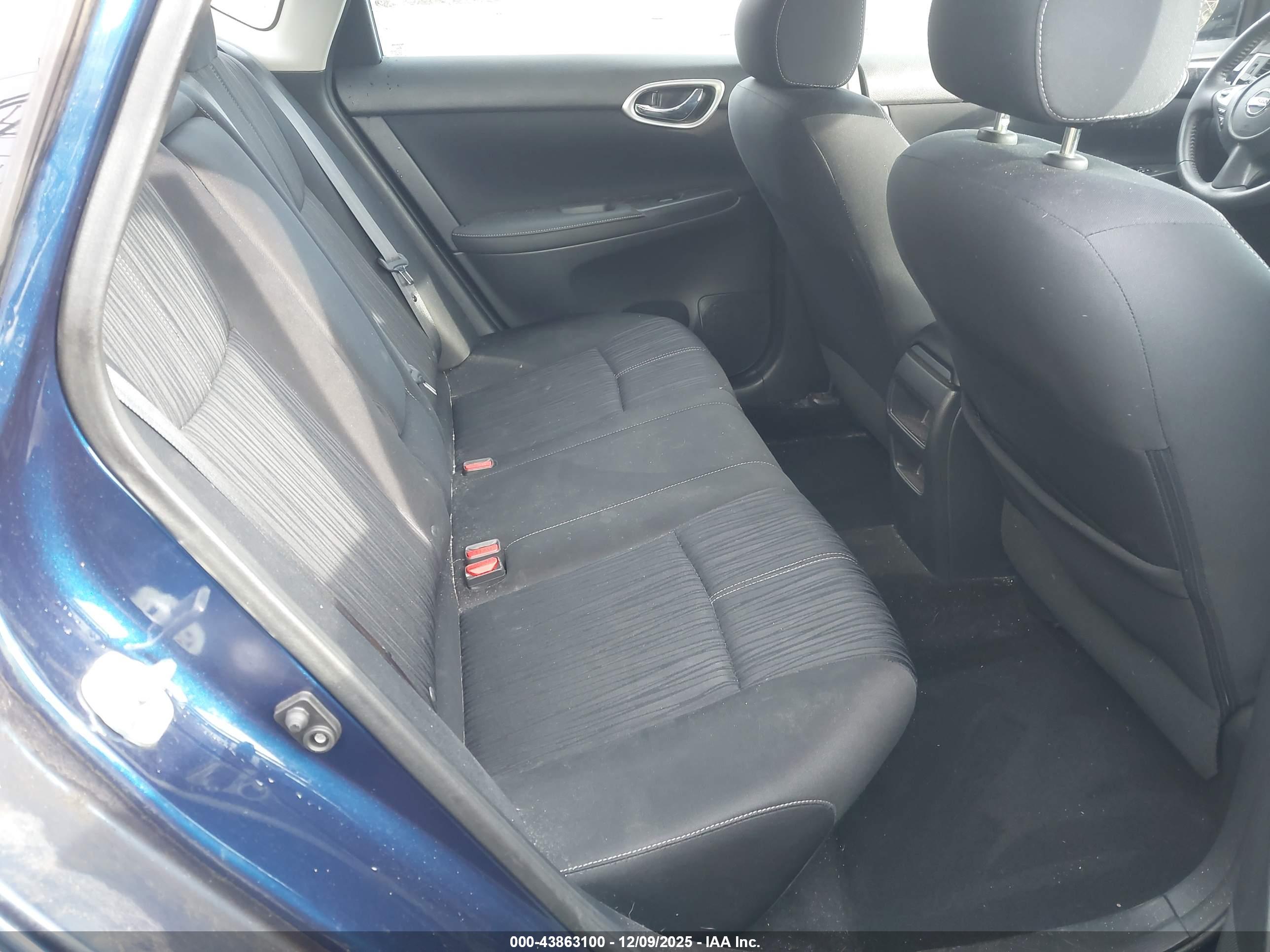 NISSAN SENTRA image 8