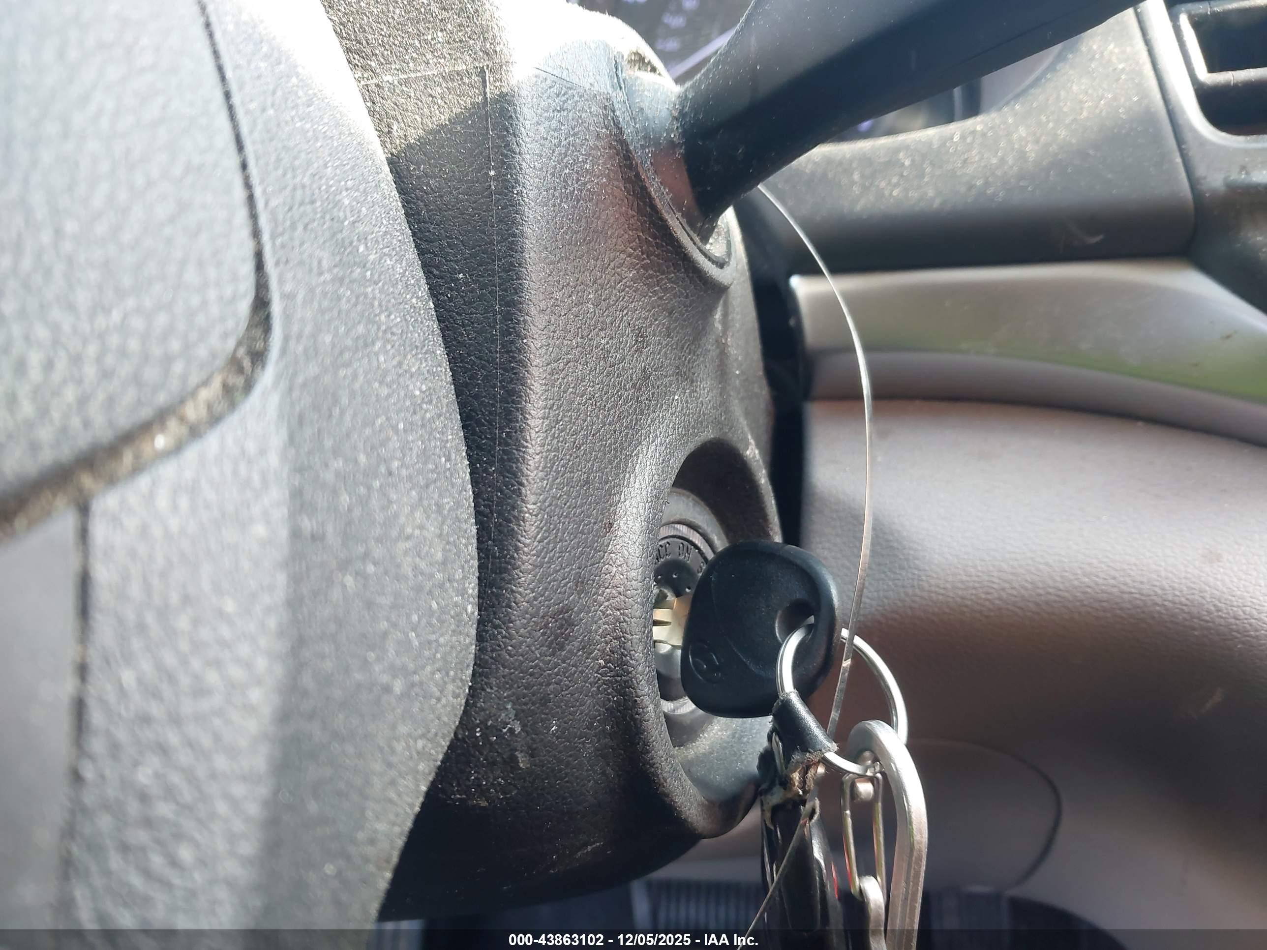 HYUNDAI ELANTRA image 11