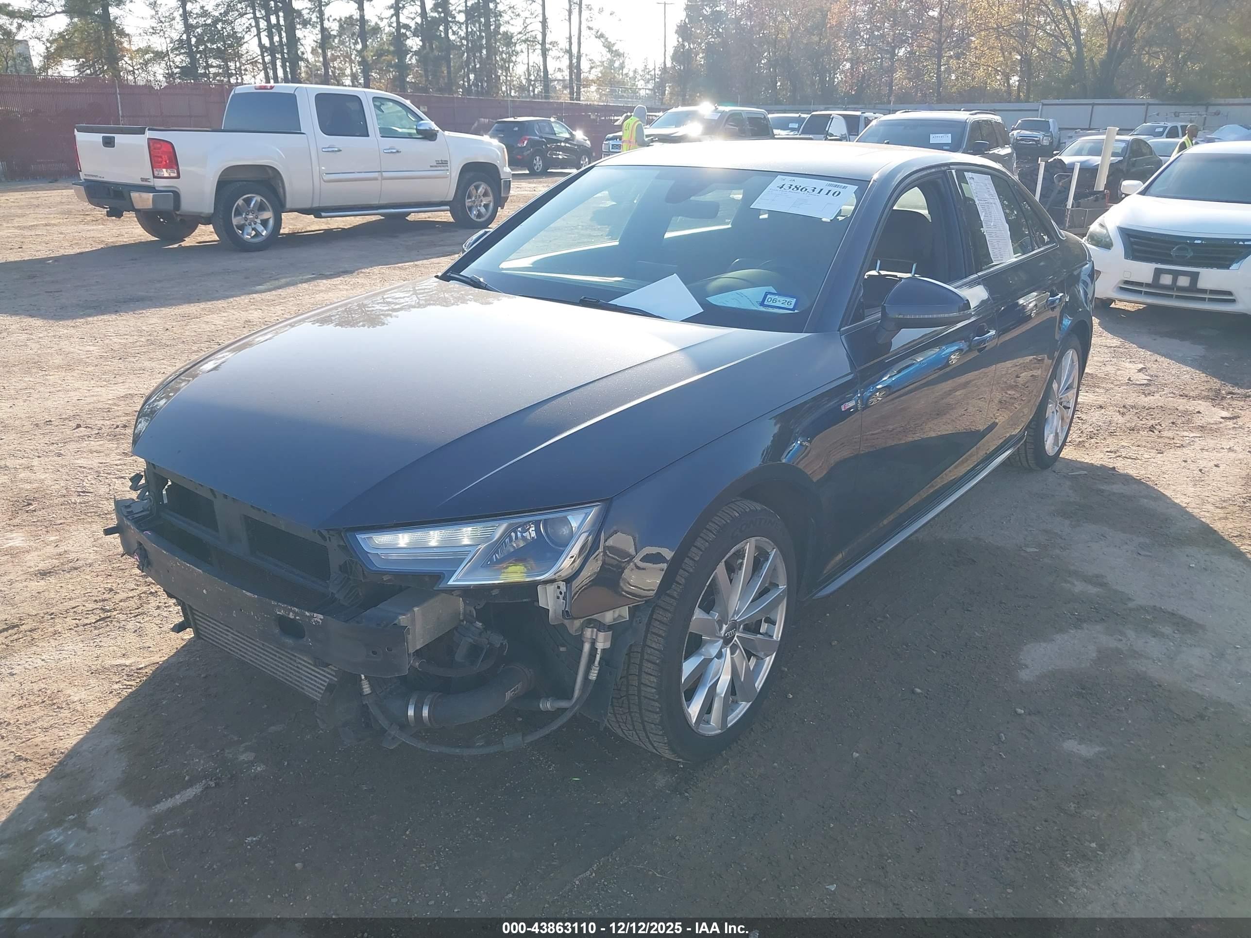 AUDI A4 image 2