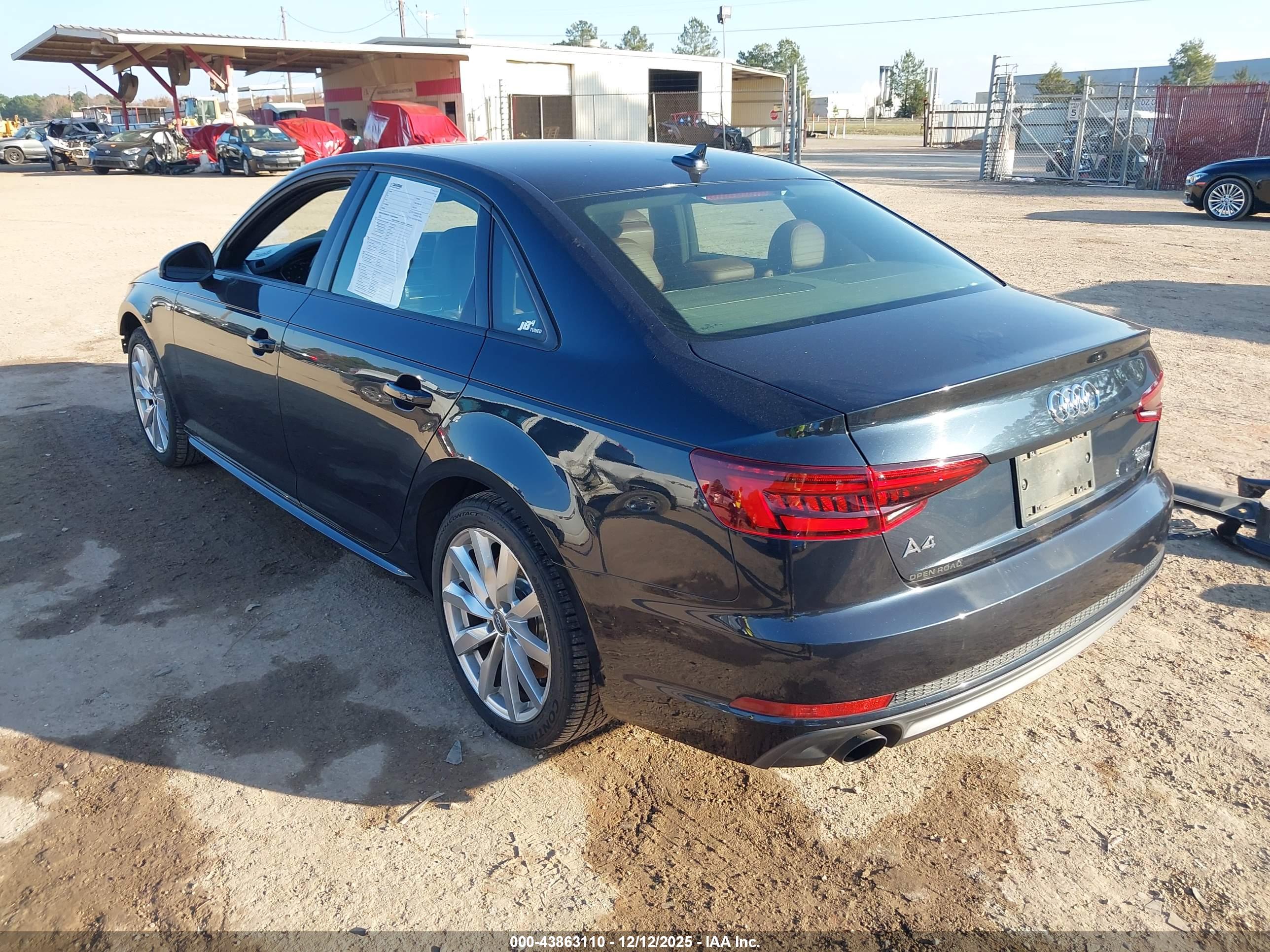 AUDI A4 image 3