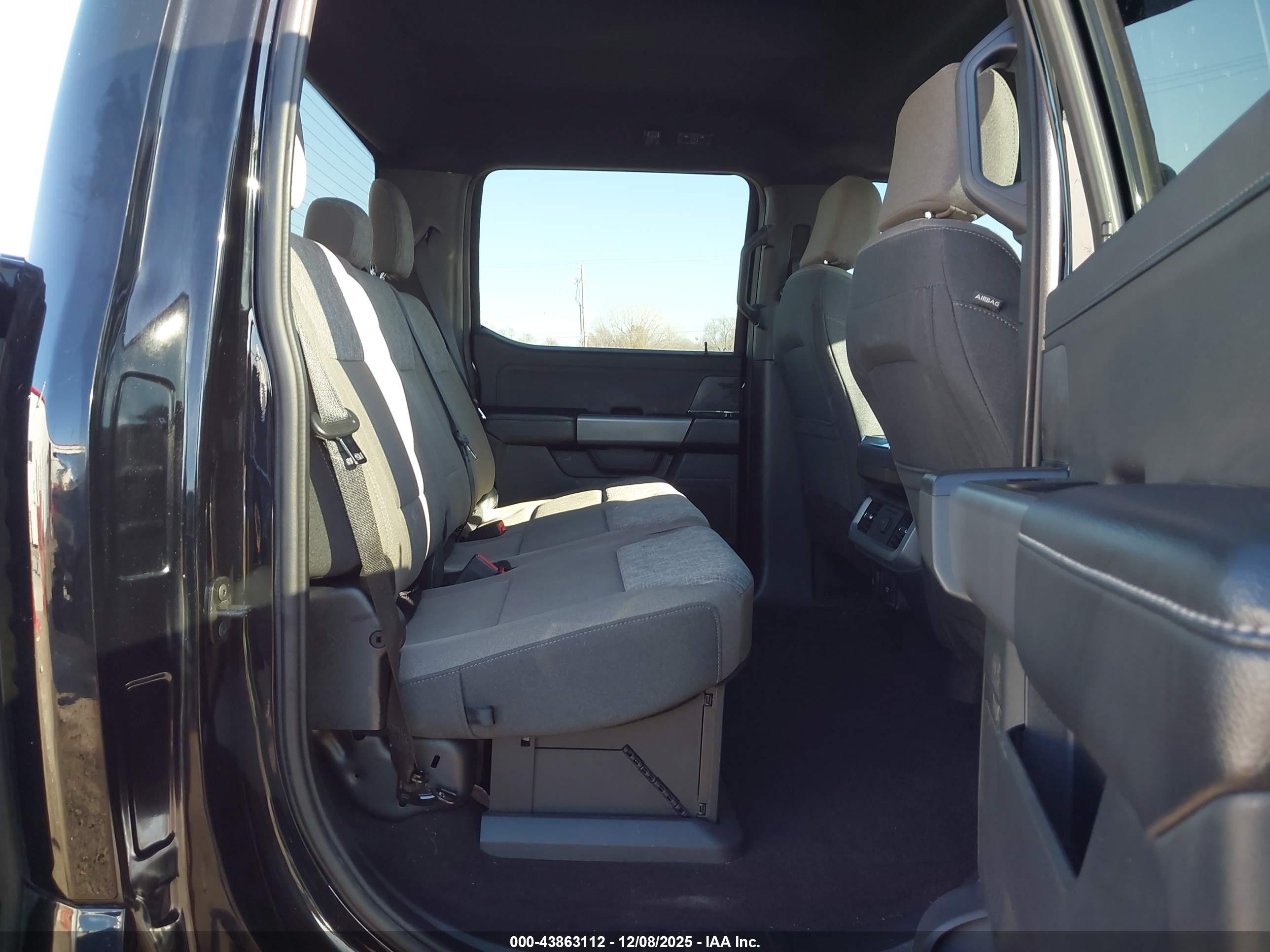 FORD F-150 image 8