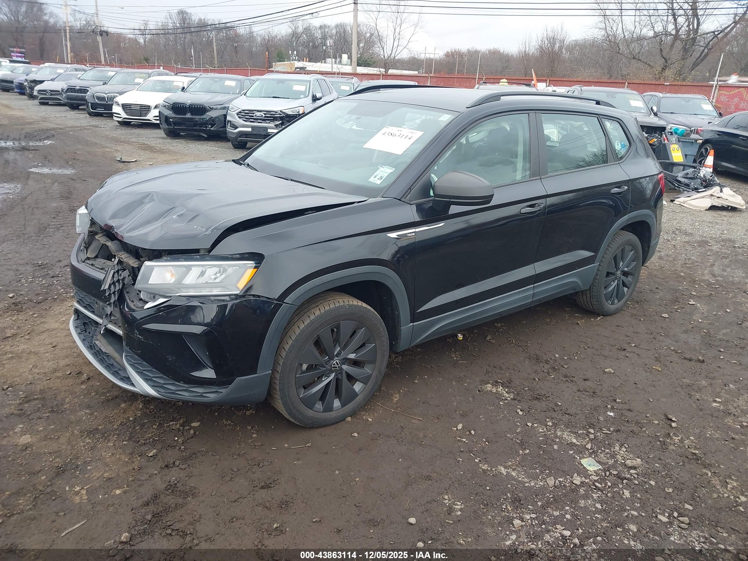VOLKSWAGEN TAOS image 2