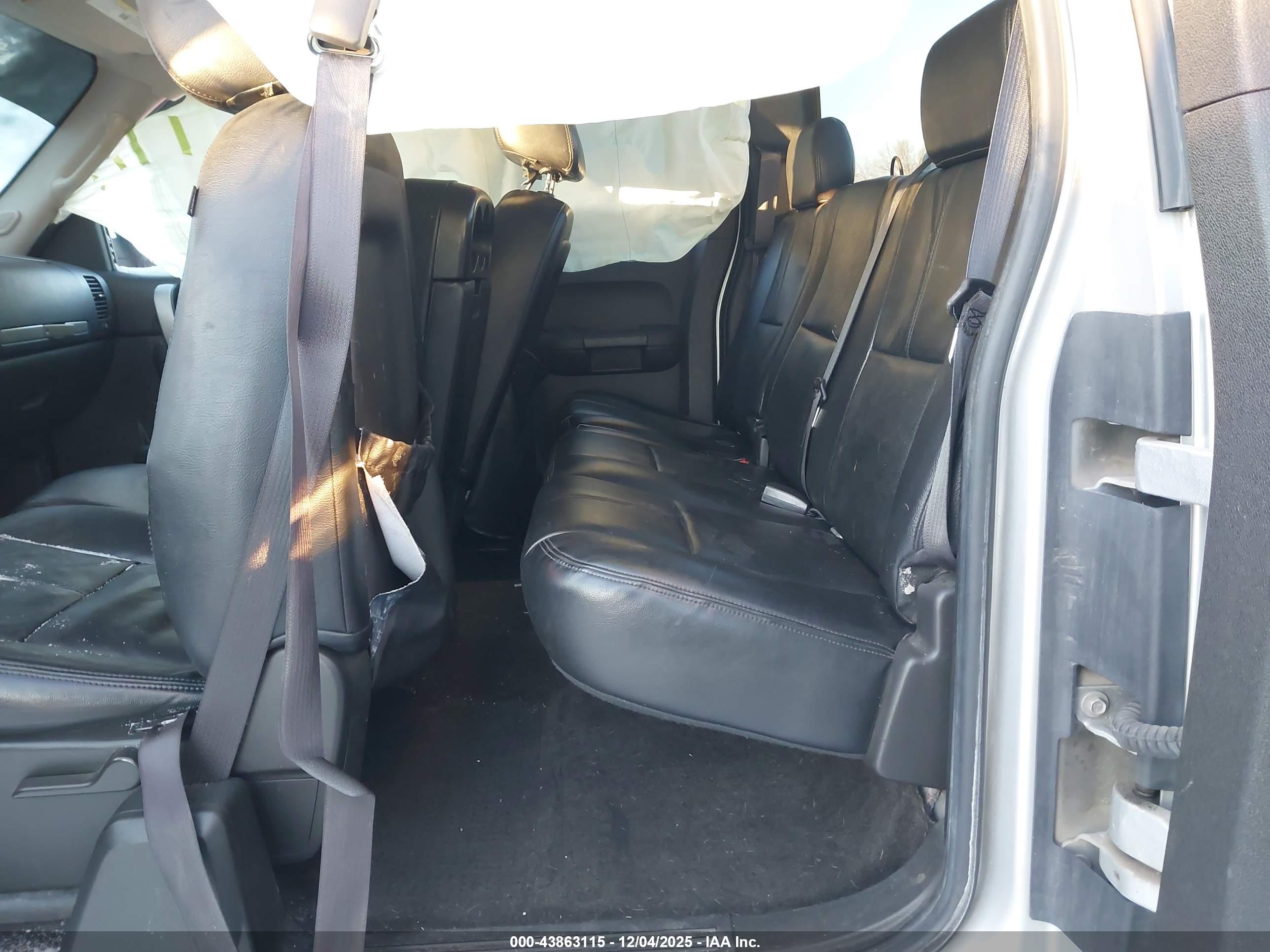 GMC SIERRA image 8